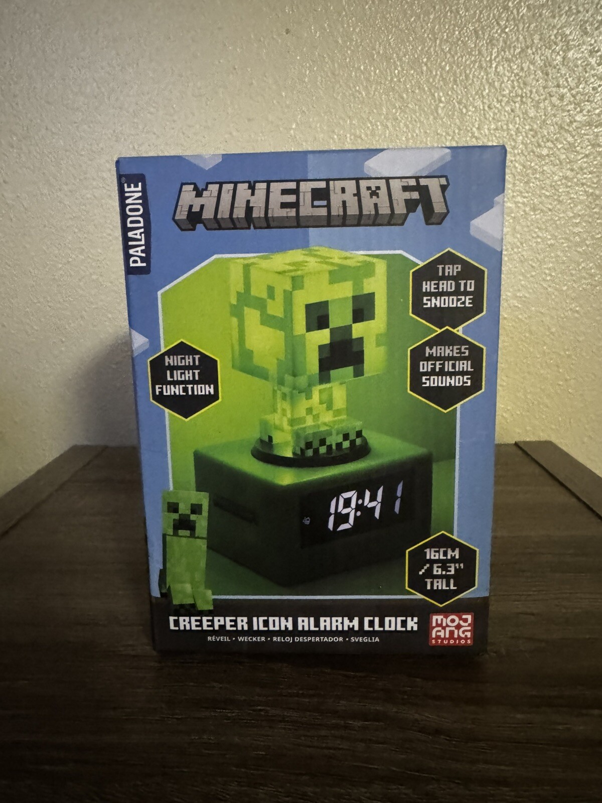 Minecraft Creeper Icon Alarm Clock – Creeper Glow Mode – Battery Powered – Ki…