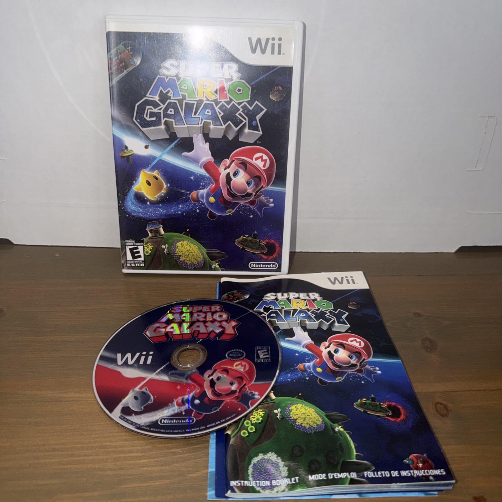 Super Mario Galaxy (Nintendo Wii, 2007) COMPLETE CIB With Manual