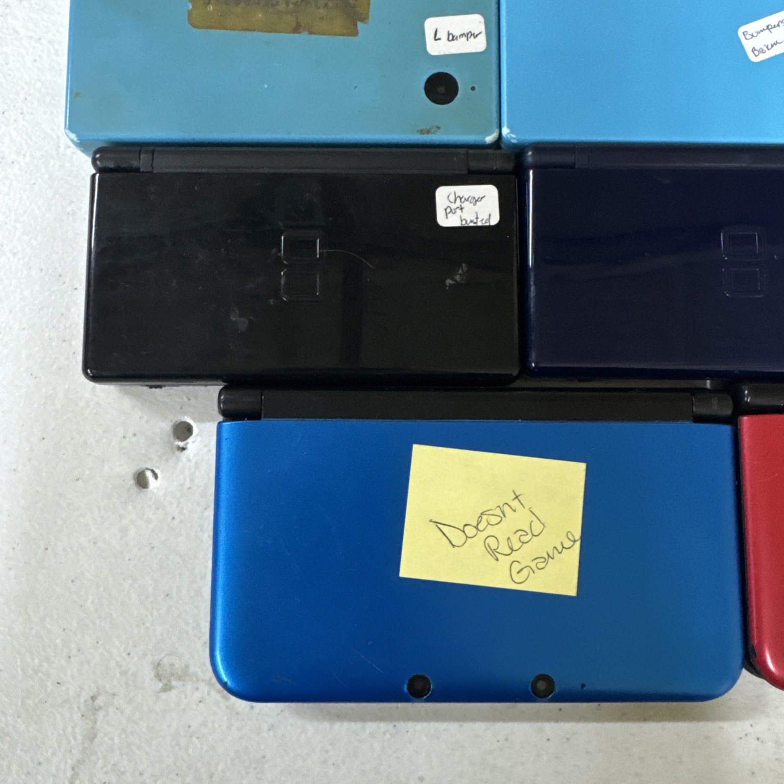 Lot of Nintendo 3DS/2DS/3DS XL Handhelds (For Parts/Repairs)