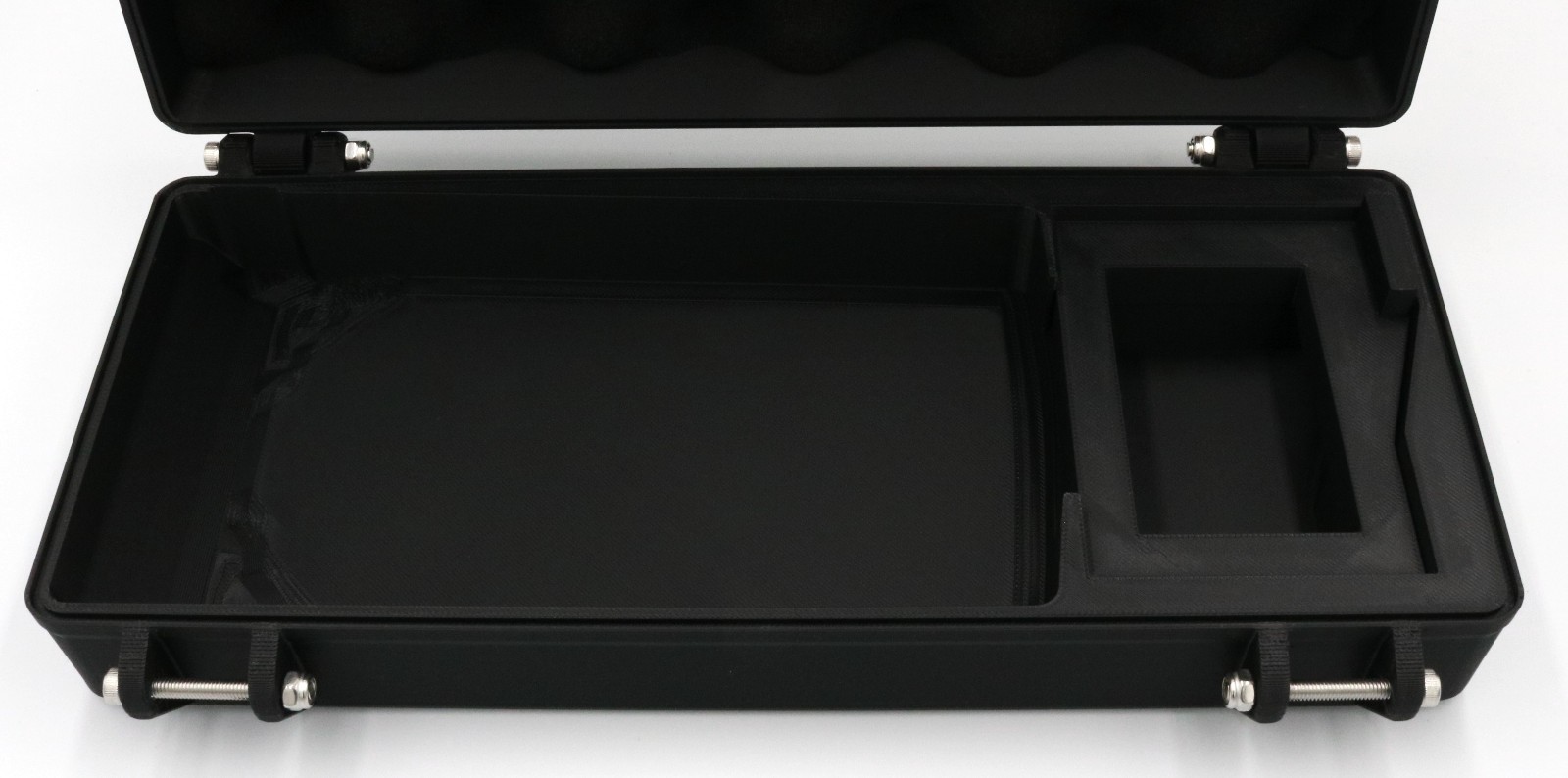 Sega Nomad Compatible Rugged Protective Case – Holds Rechargeable or AA Battery