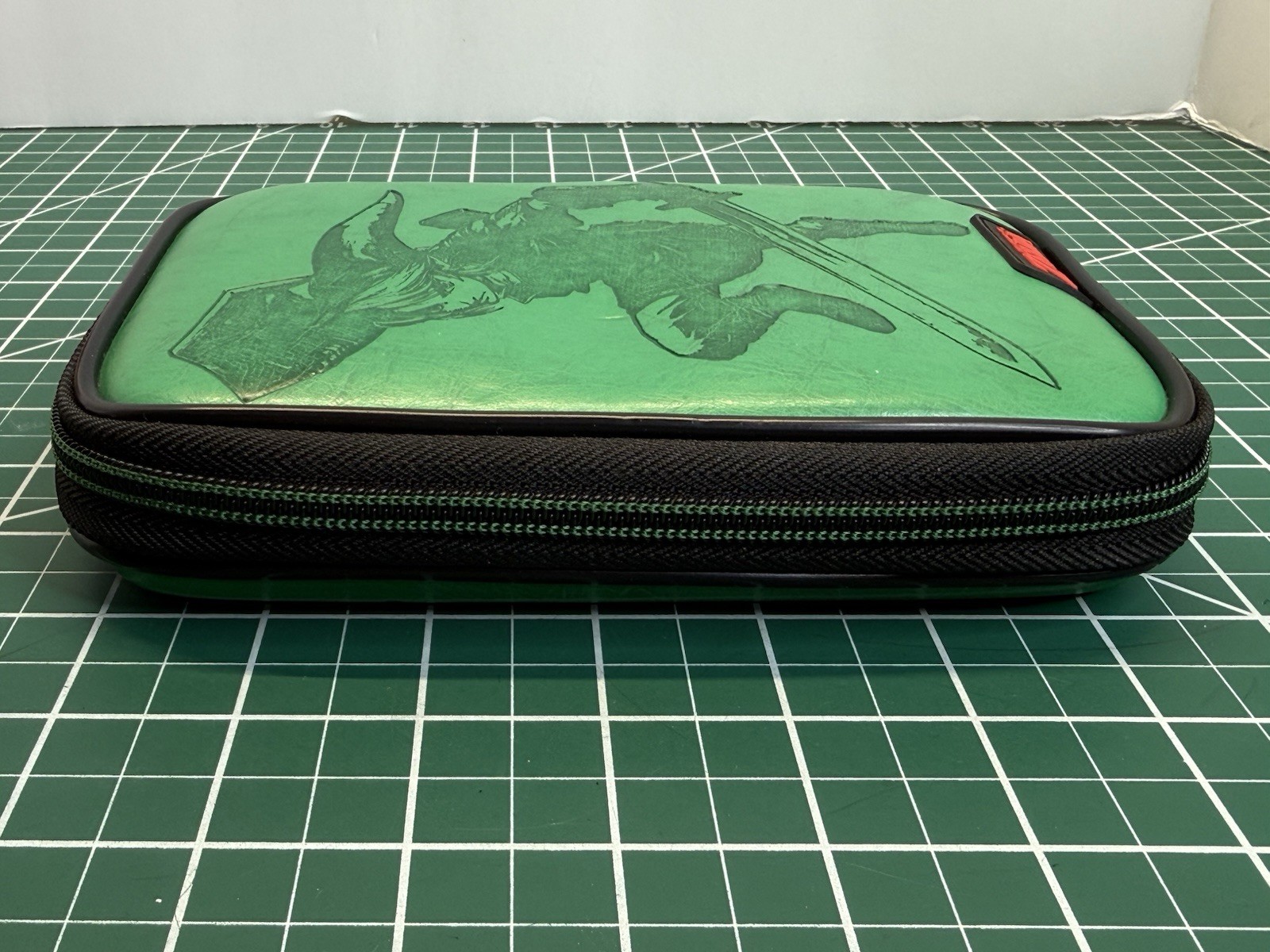 Legend of Zelda 3DS Game Traveler Essentials Pack Green Case RARE Free Shipping