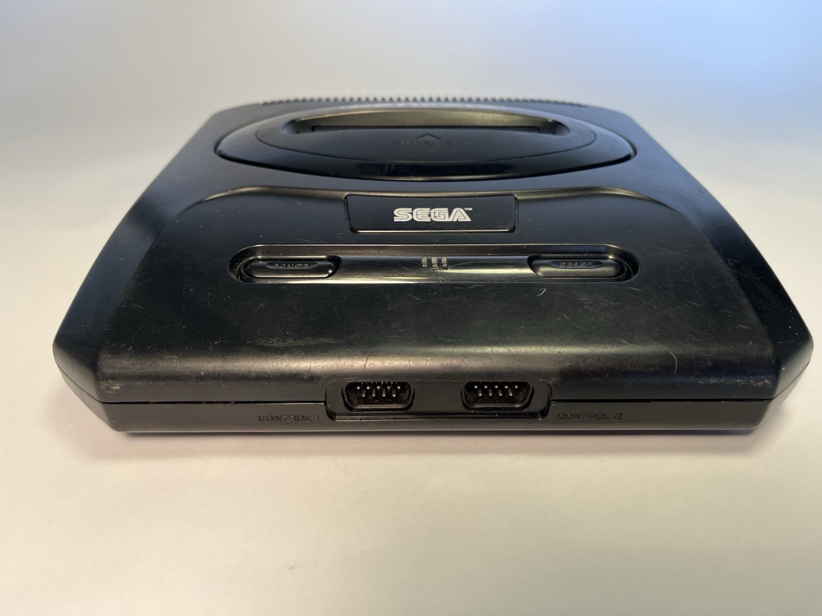 SEGA Genesis Model 2 MK-1631 Console Bundle 2 Controllers + Sonic Game WORKING