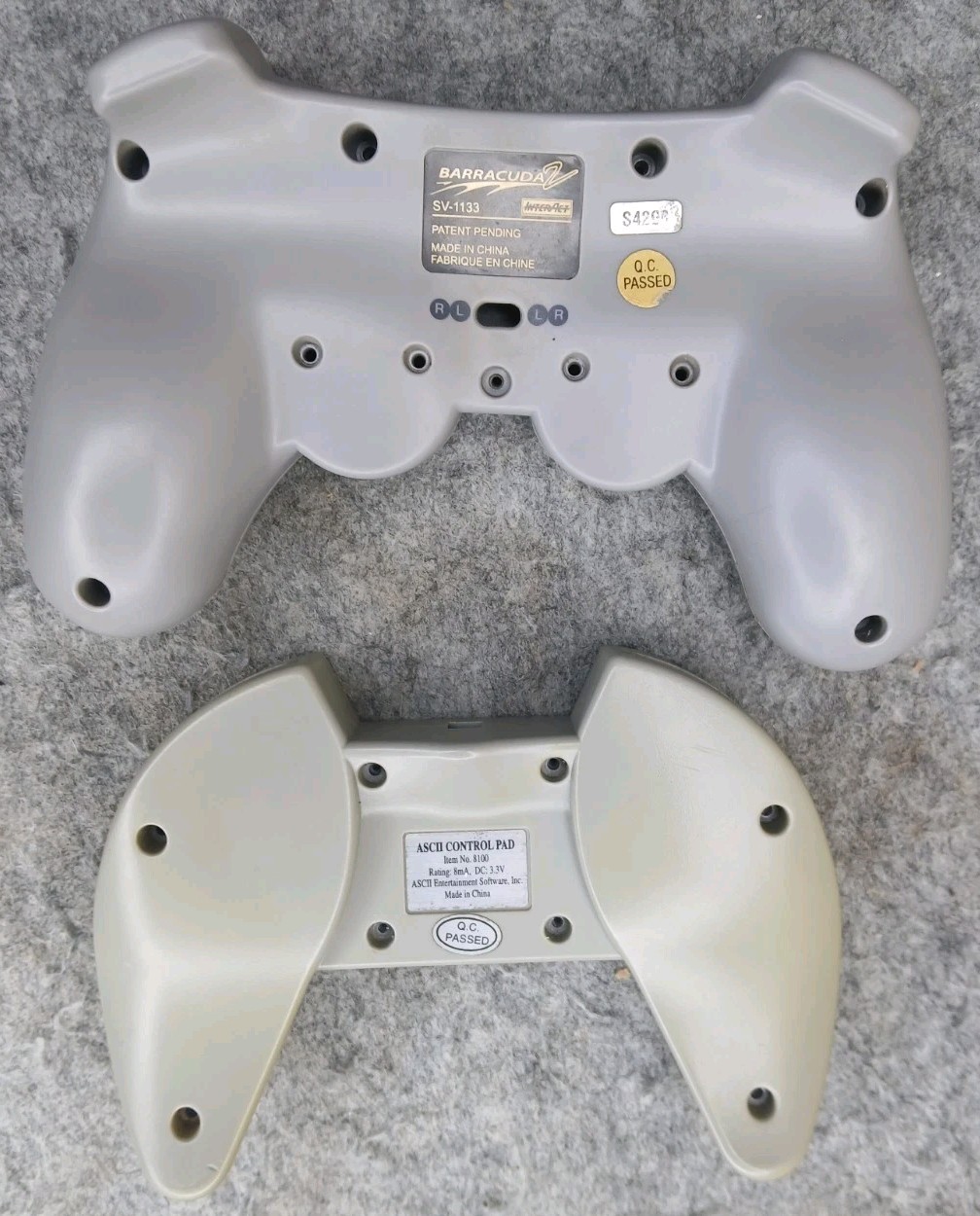 Lot 26 Third Party Controller Shells + 4 Wii Nunchuck Shells Screws Parts Repair