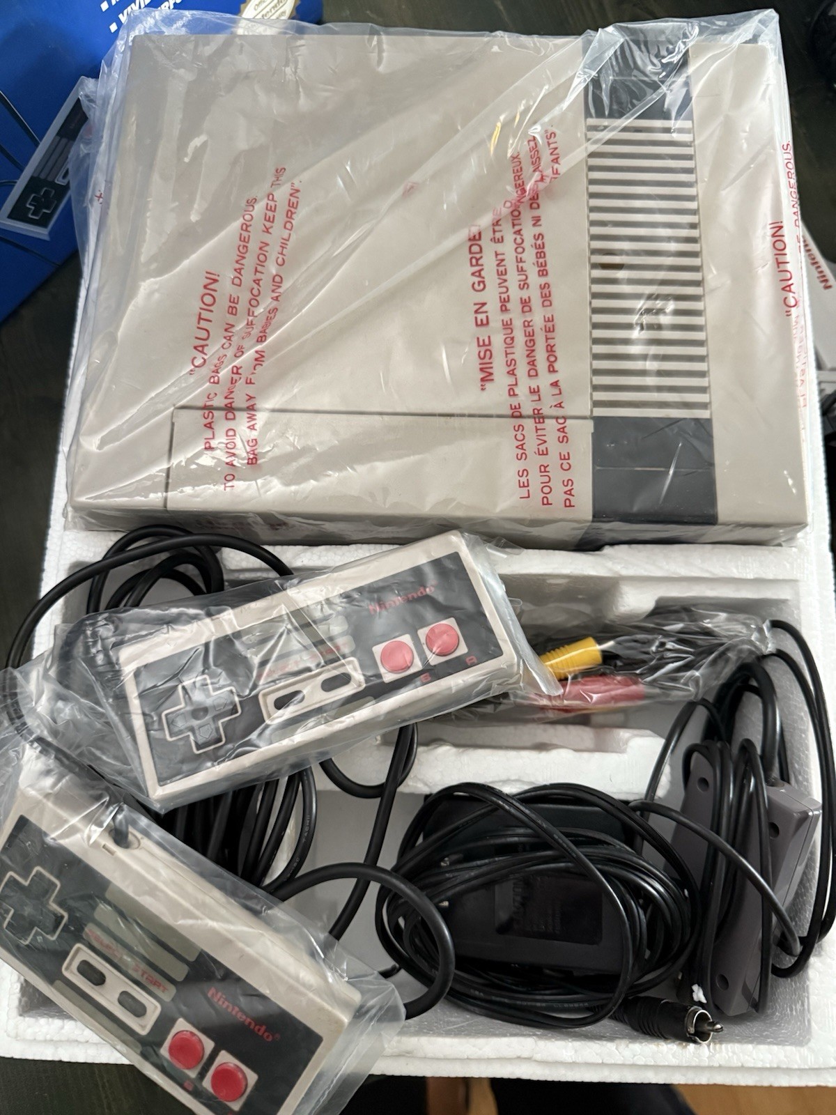 Nintendo NES Control Deck System Console CIB Complete In Box Great Shape