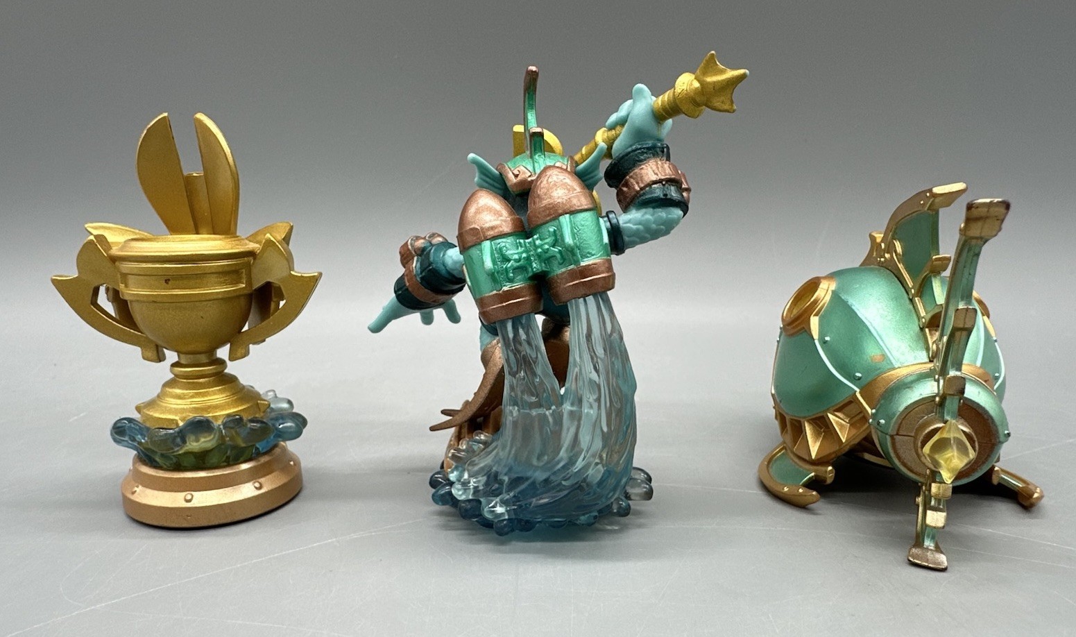 Skylanders SuperChargers Deep Dive Gill Grunt, Reef Ripper Vehicle & Sea Trophy