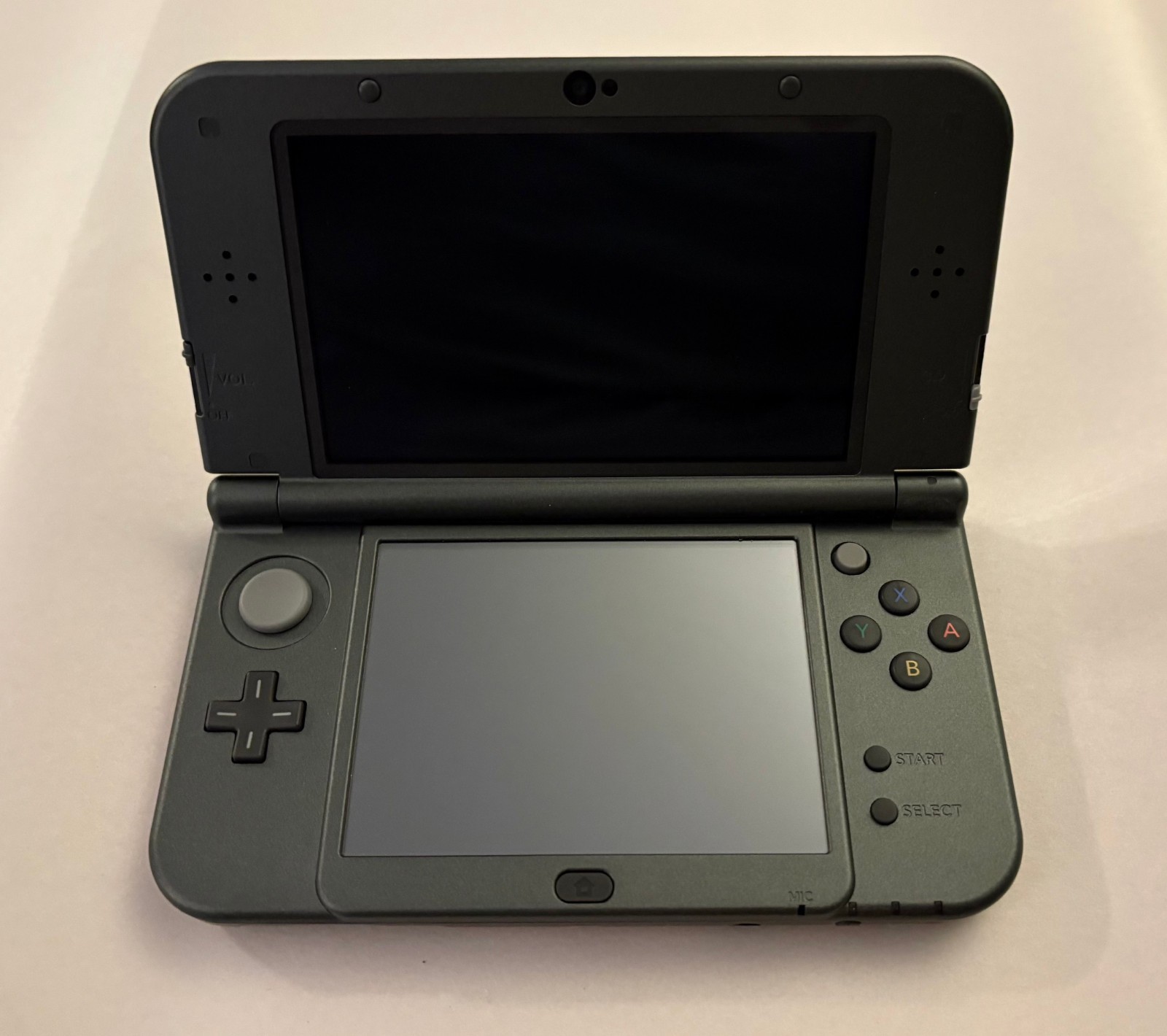 Nintendo New 3DS XL Handheld System Hyrule Edition Complete in Box Zelda Gold