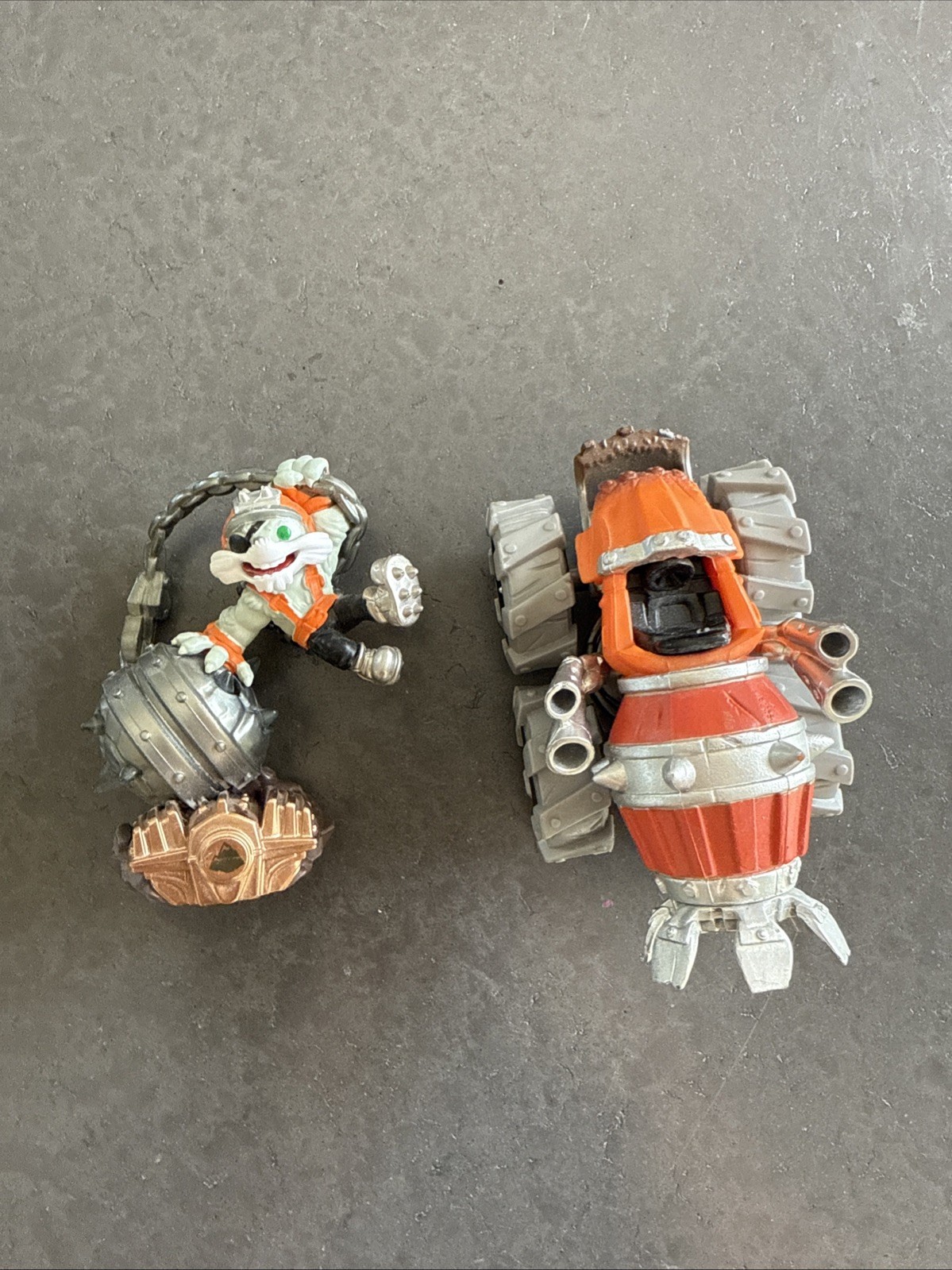 Skylanders Superchargers Smash Hit & Thump Truck Vehicle Set