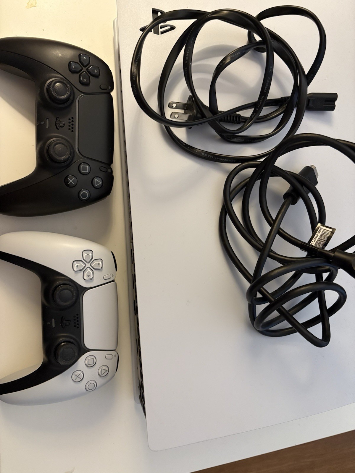 PlayStation 5 Standard Edition (1tb) 4k Ultra HD with 2x Games 2x Controllers