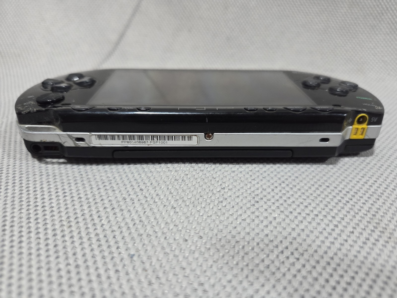 Sony PSP-1001 PlayStation Portable Handheld Console ONLY Black Fair Condition