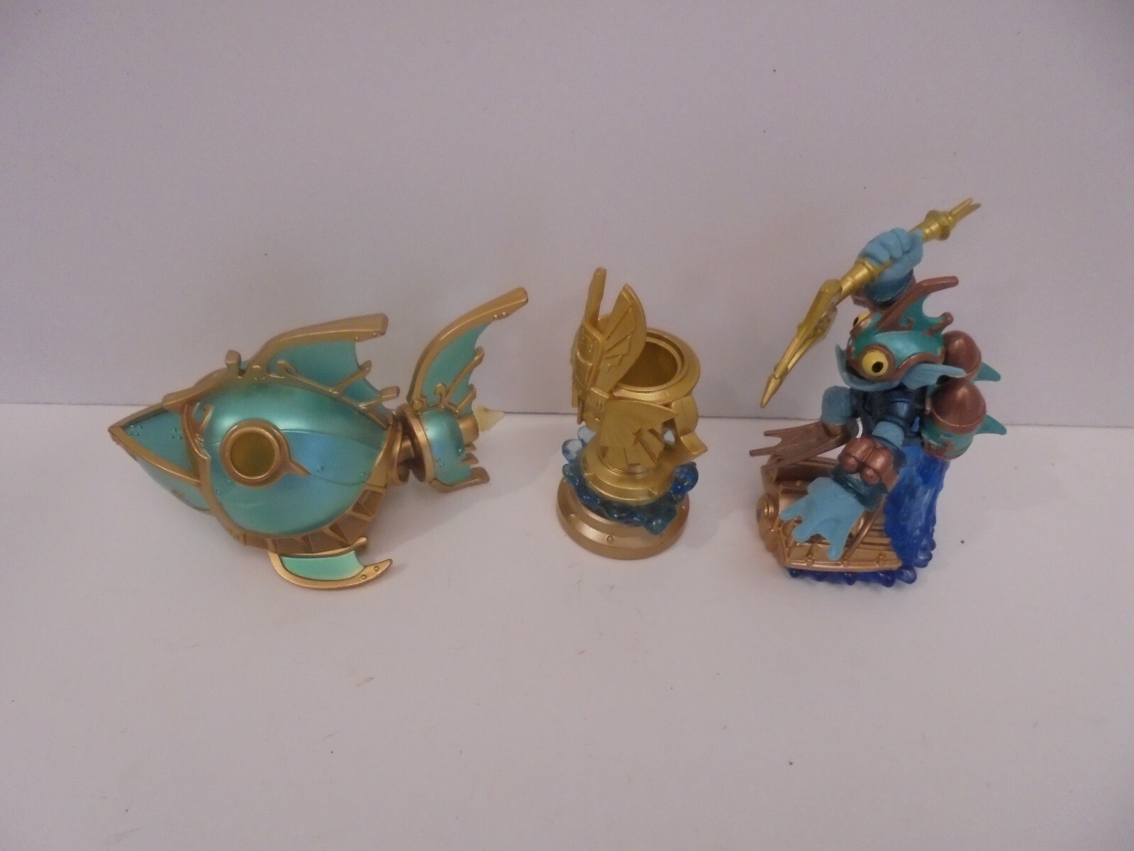 Skylanders Reef Ripper Sea Trophy SuperChargers: Deep Dive Gill Grunt Figures