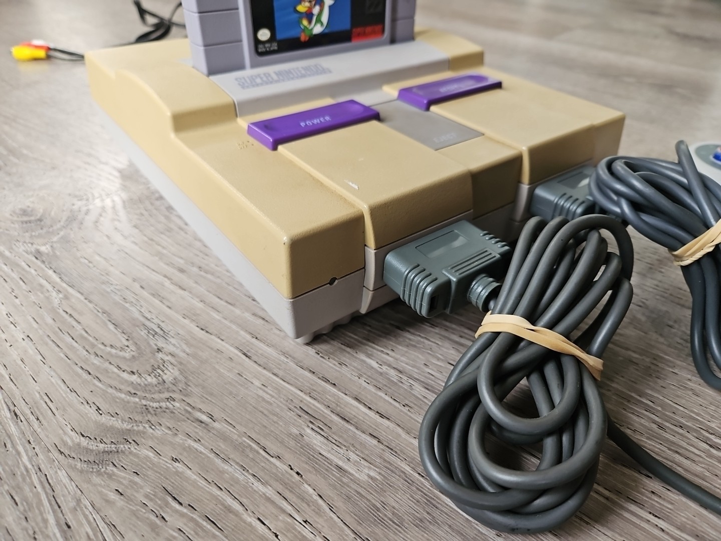 SNES Original Console Power / Av Cables 2 Controllers + Super Mario World