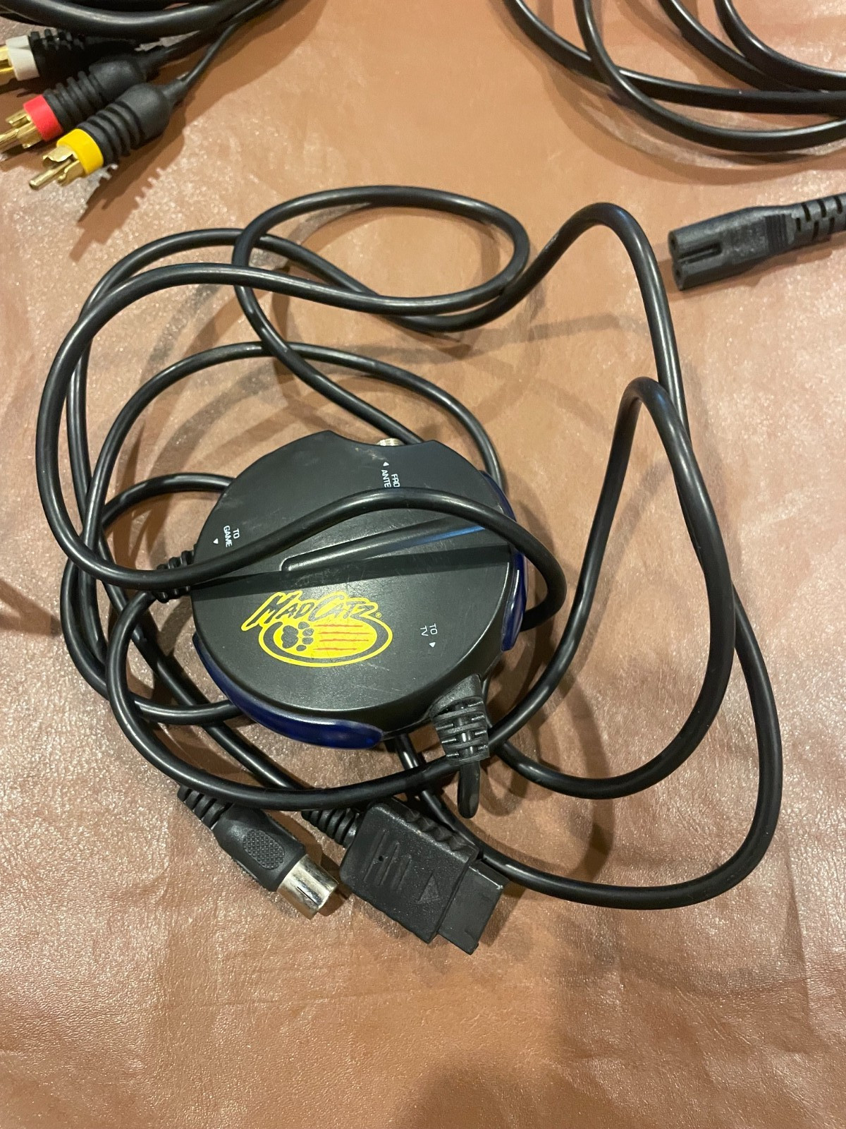 Original Microsoft Xbox Console-2 Controllers-Play & Charge Kit-MadKatz RF Adapt