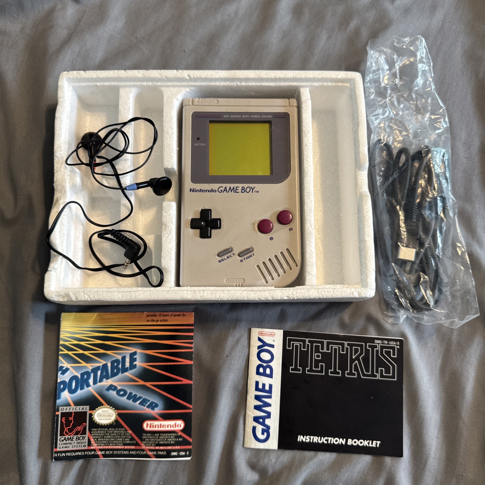 Nintendo Game Boy Open Box – Console, Headphones, Cable, Manuals (NO TETRIS)