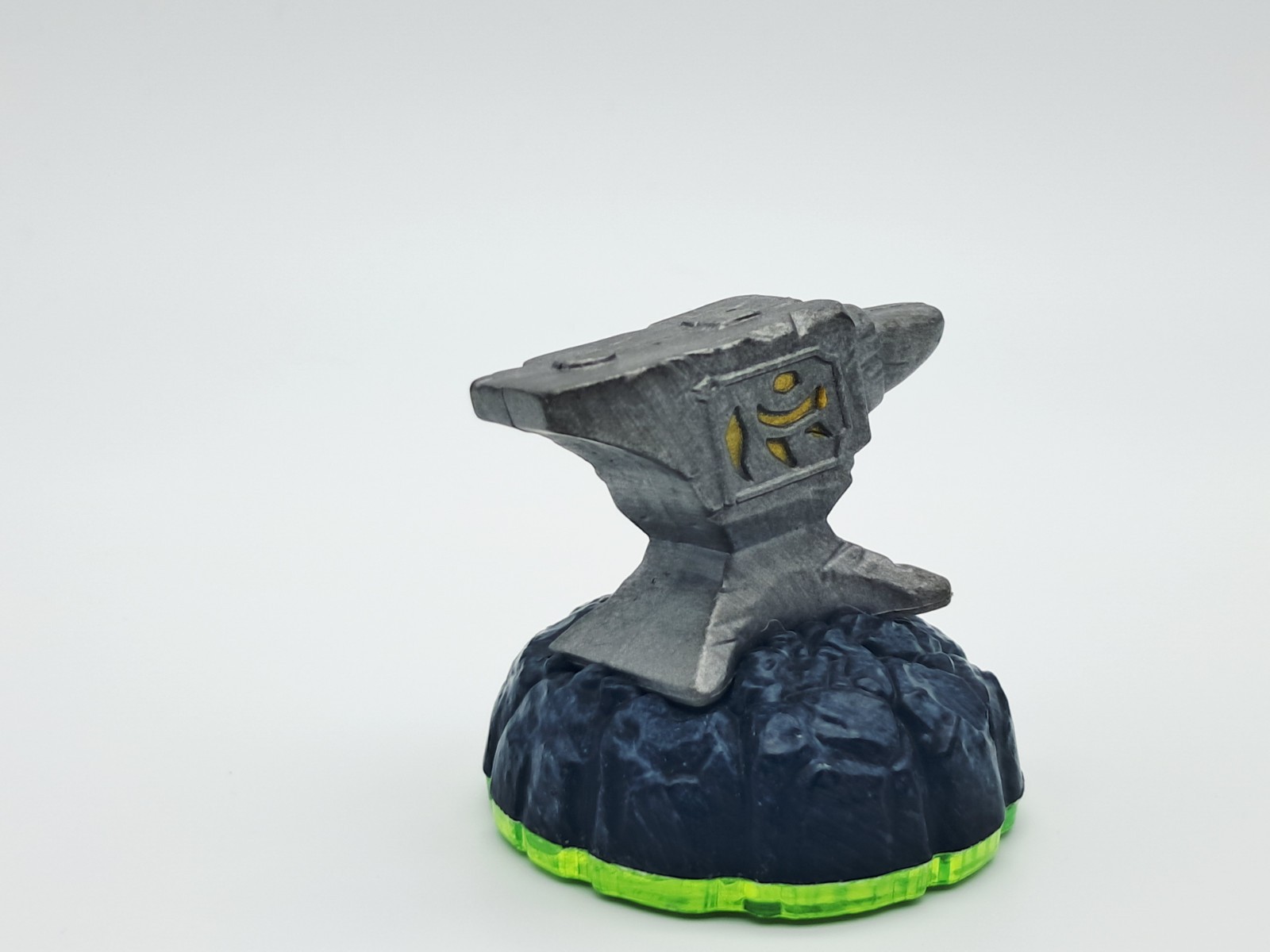 Skylanders Spyro’s Adventure Anvil Rain & Character Card Activision Toy Figure