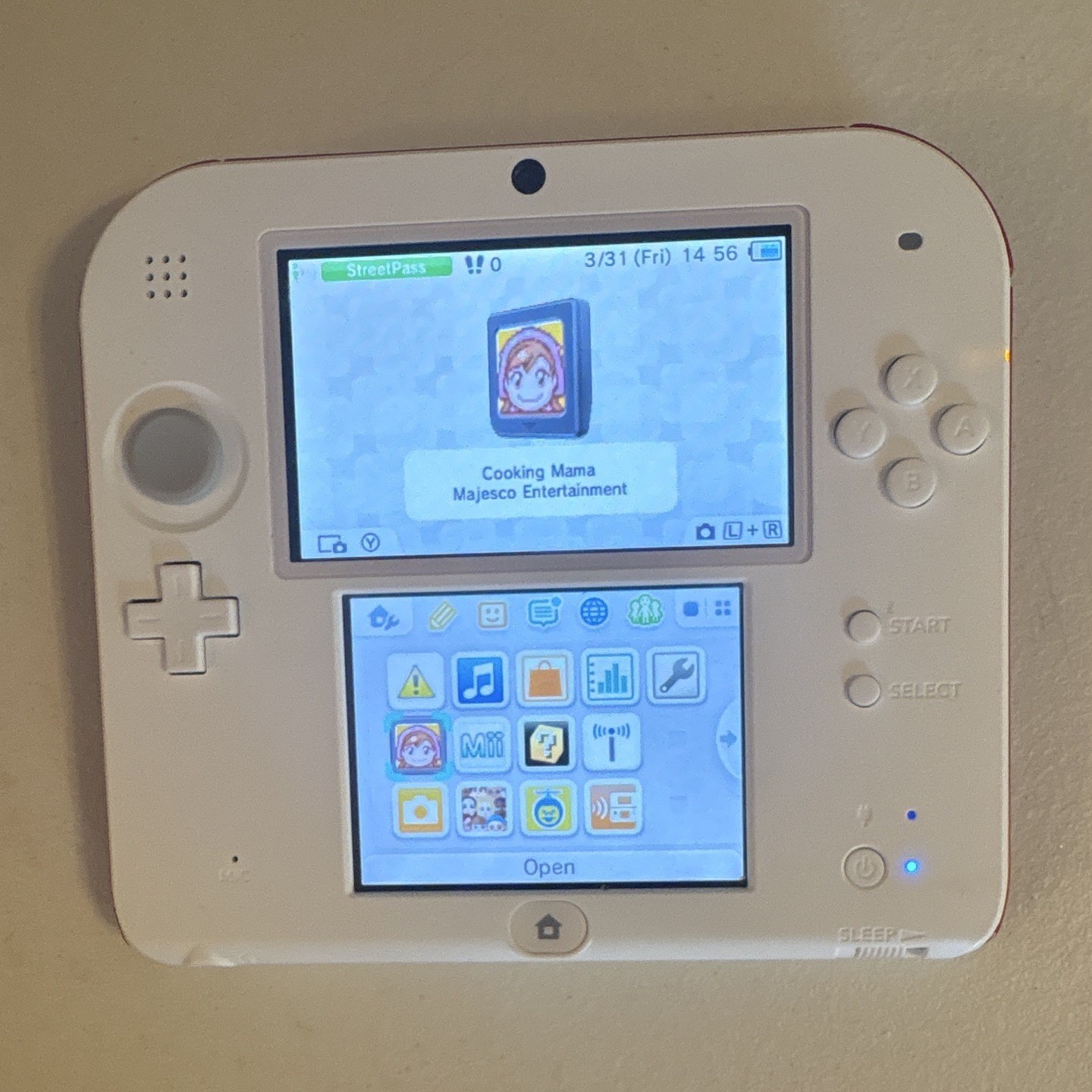 Nintendo 2DS Scarlet red Handheld System Wi-Fi Headphone Jack FTR-001