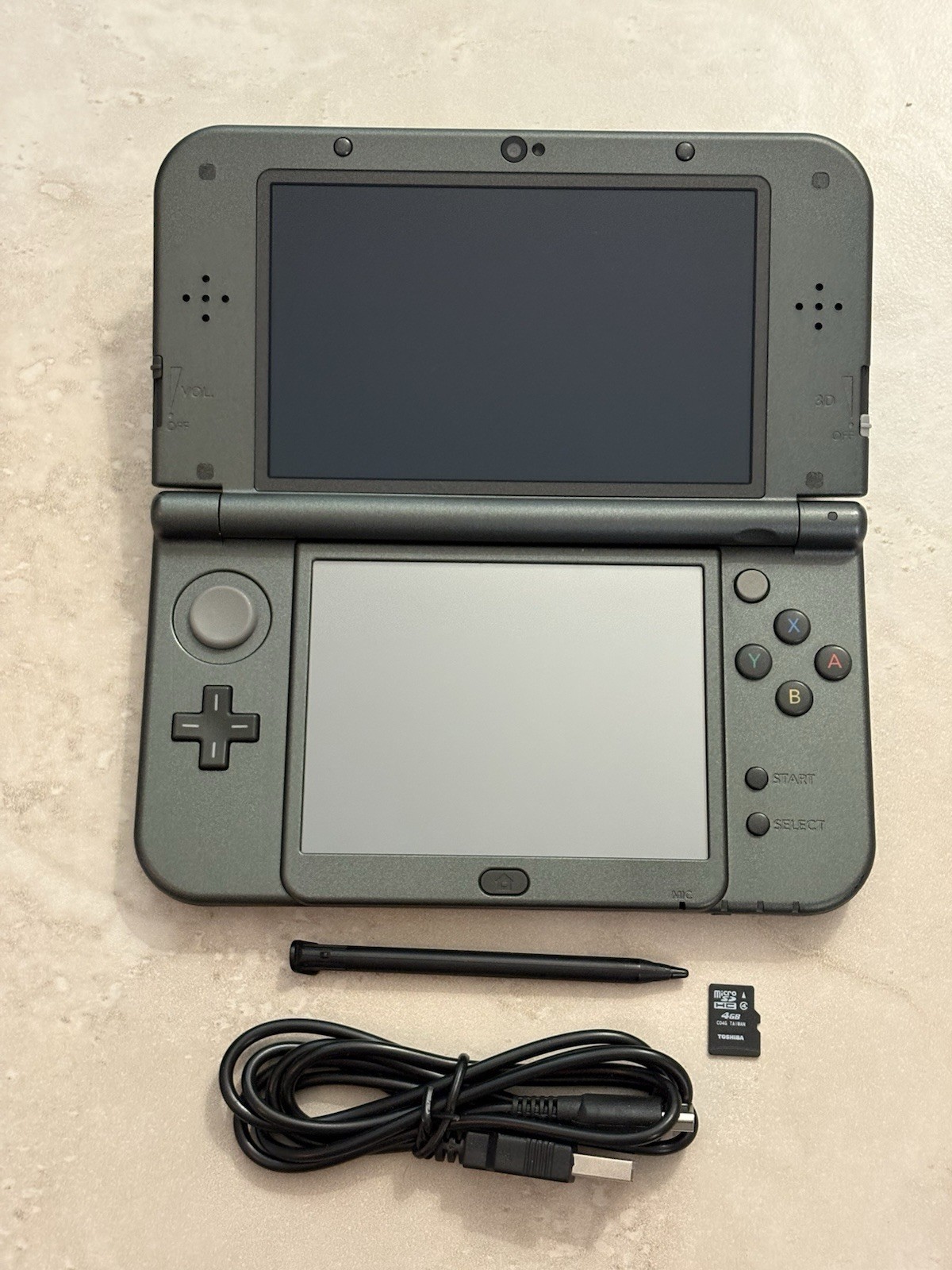 New Nintendo 3DS LL XL Metallic Black Region Free USA Seller Very Good