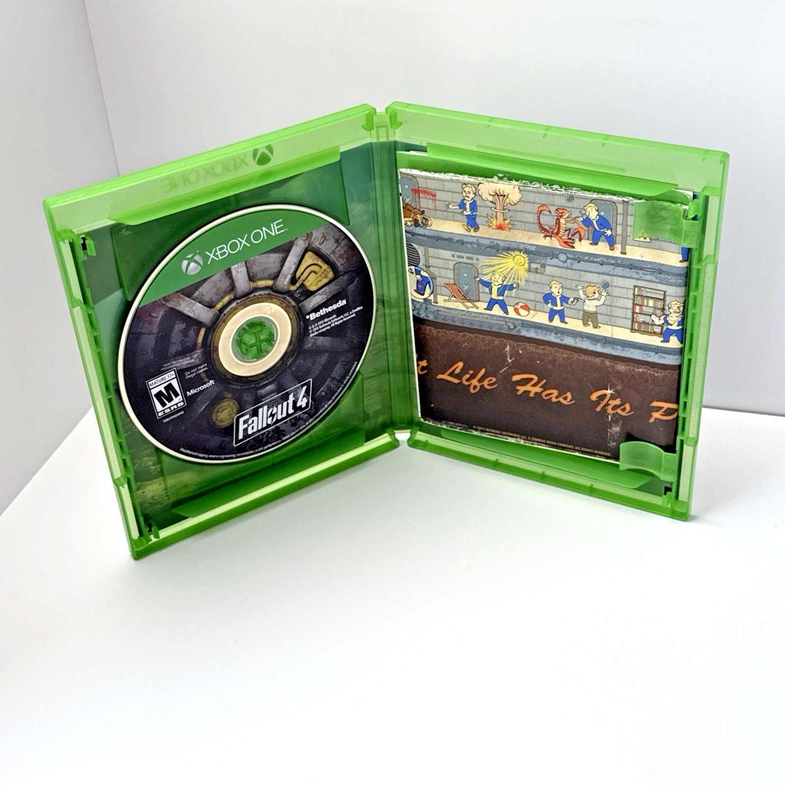 Fallout 4 Microsoft Xbox One CIB Complete With Poster Refurbished & Tested