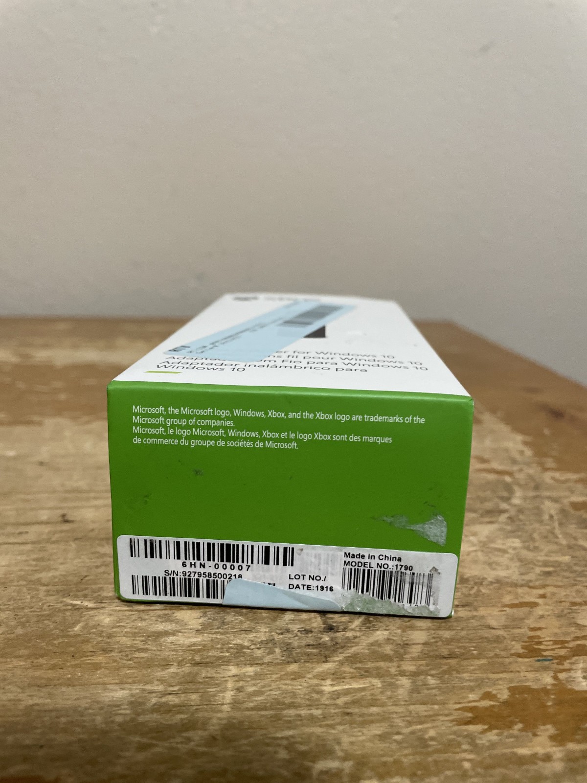 OEM Microsoft Xbox Wireless Adapter for Windows 10 New Open Box