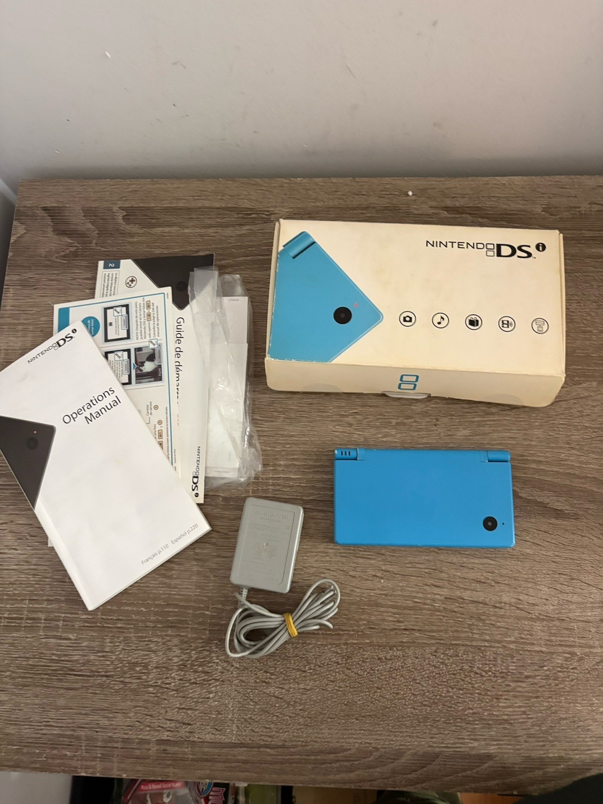 Nintendo DSi Light Blue Handheld Console Complete w/Box – Repair