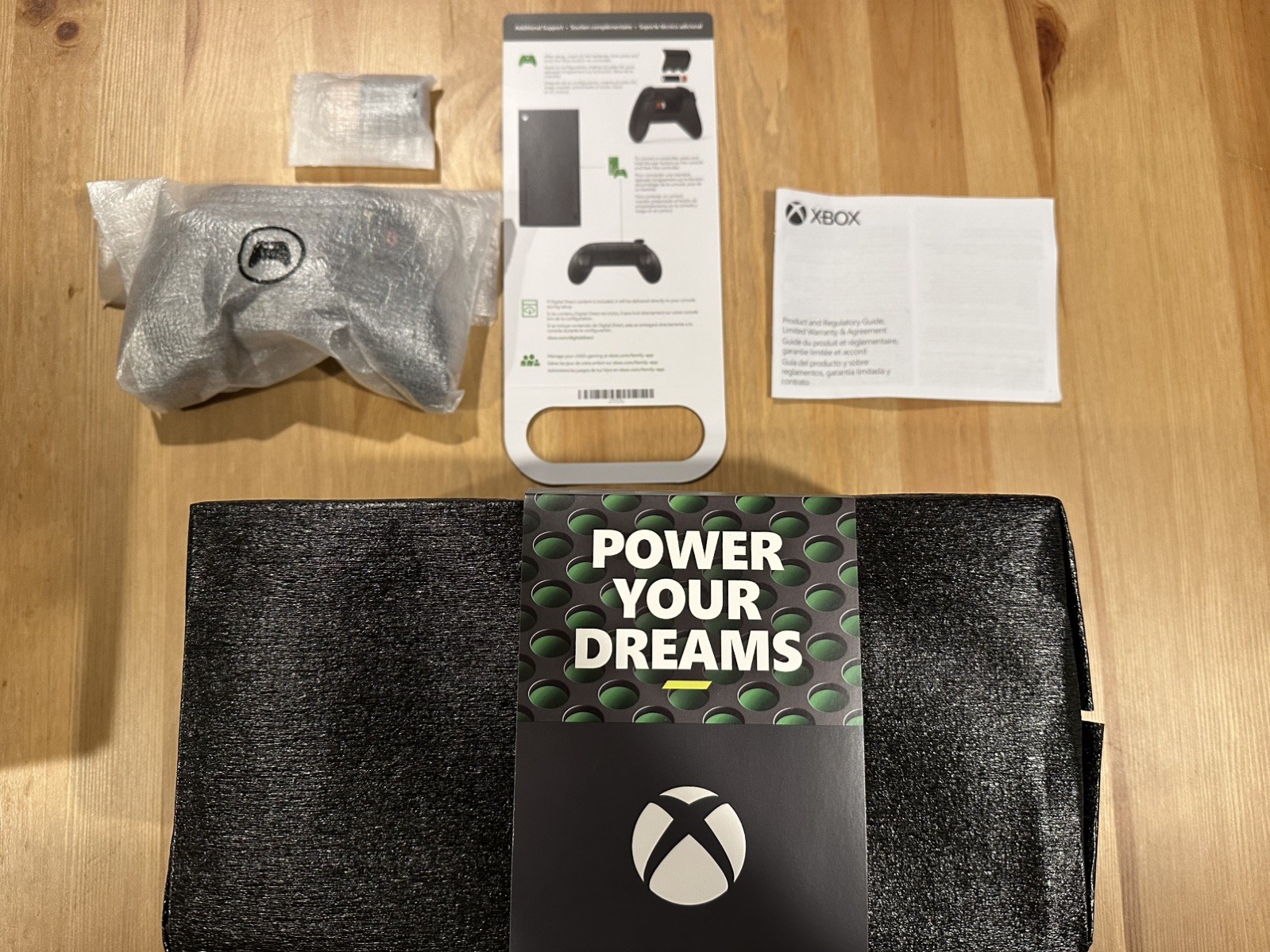 Microsoft Xbox Series X 1TB SSD Black Console 4K UHD Wi-Fi HDMI CIB