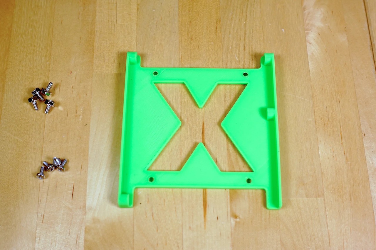 2.5-In. to 3.5-In. Hard Drive Adapter for Xbox – Retro Frog