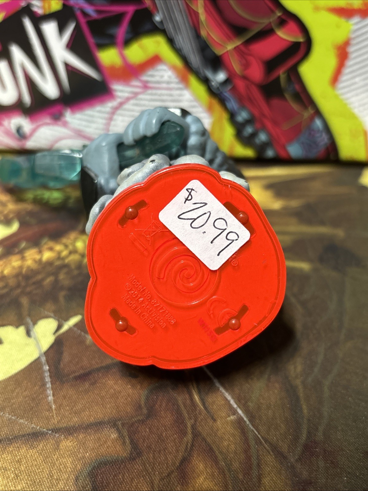 Thunderbolt Trap Master Figure from Skylanders: Trap Team