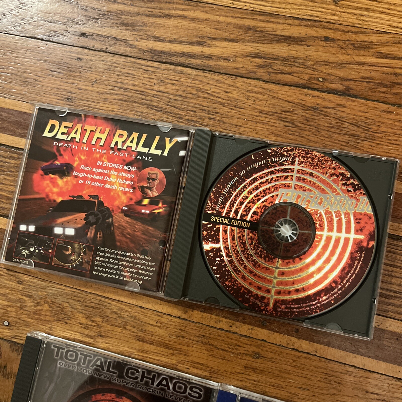 Duke Nukem 3D Atomic Edition Total Chaos Pack Shareware Sybex Companion CD RARE