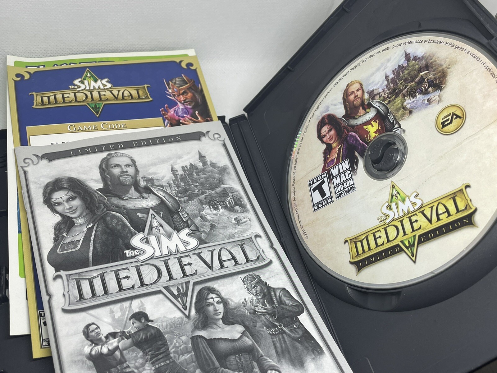 Sims Medieval Limited Edition 2011 PC Mac Game