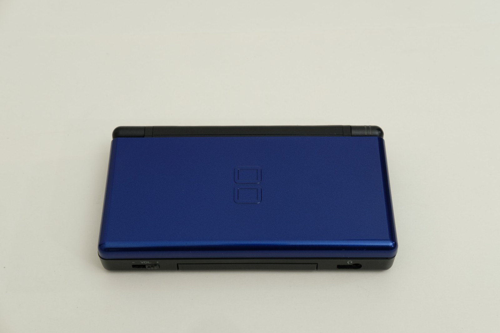 Nintendo DS Lite Handheld Cobalt and Black w/stylus, gba cover, charger USG-001