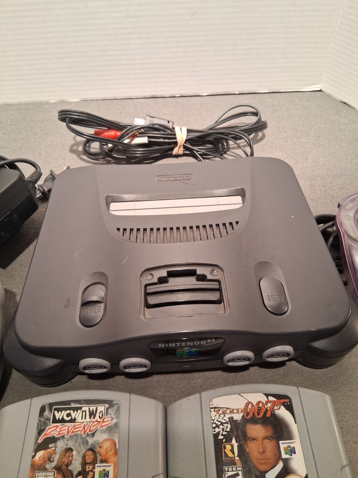 Nintendo 64 Gray Console Bundle 2 Controllers Power/AV + 007 & WCW nWo Revenge