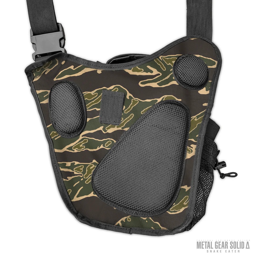 Metal Gear Solid Δ Snake Eater Konami Rare Exclusive Tactical Camo Satchel Bag