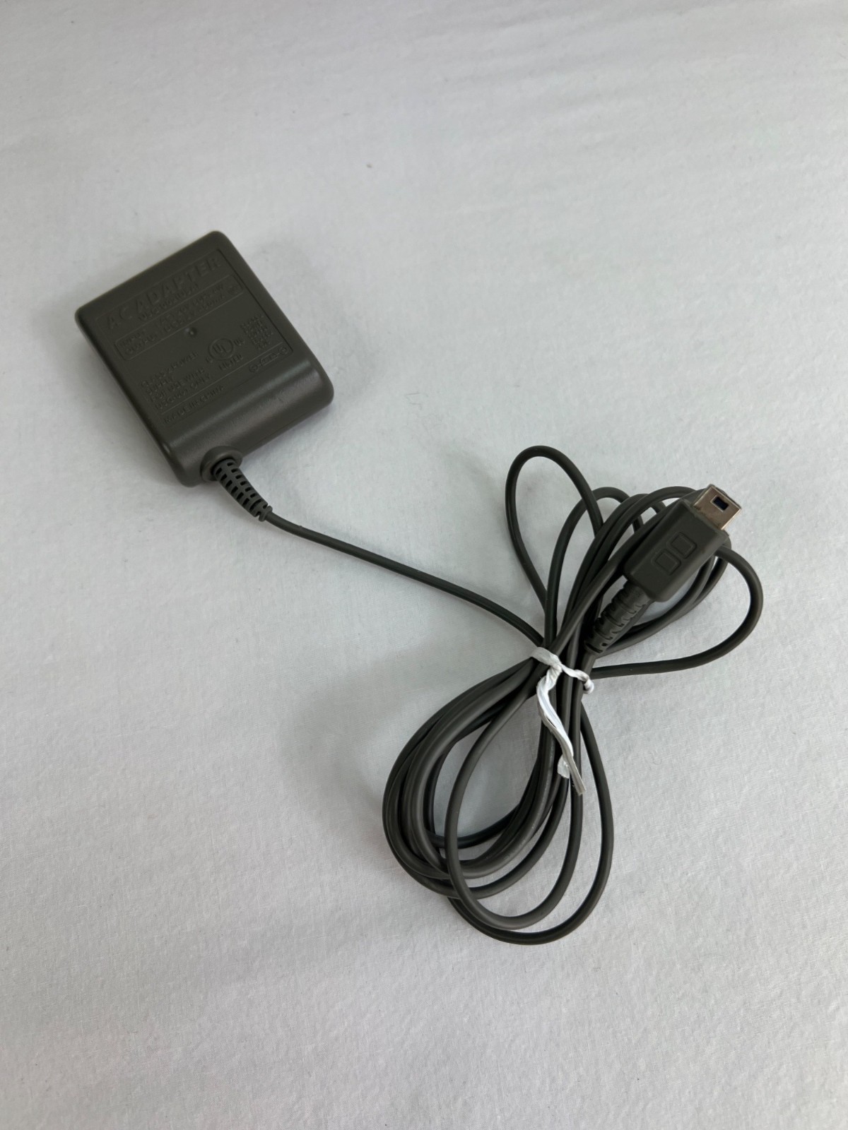 Official Nintendo DS Lite AC Adapter Charger USG-002 (USA), DC5.2V 450mA USG-001