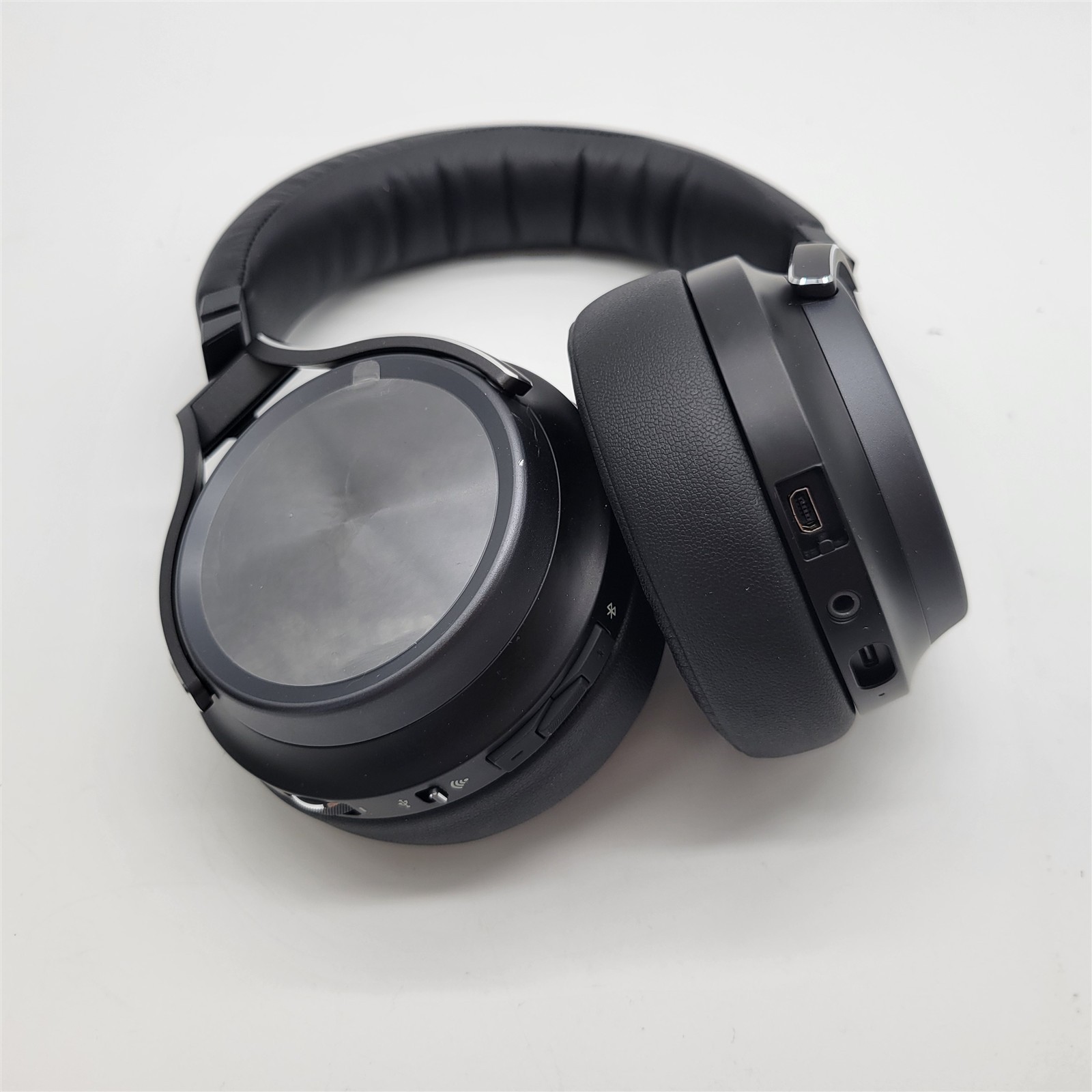 CORSAIR VIRTUOSO RGB WIRELESS XT Slipstream BT USB 3.5mm Gaming Headset – Black