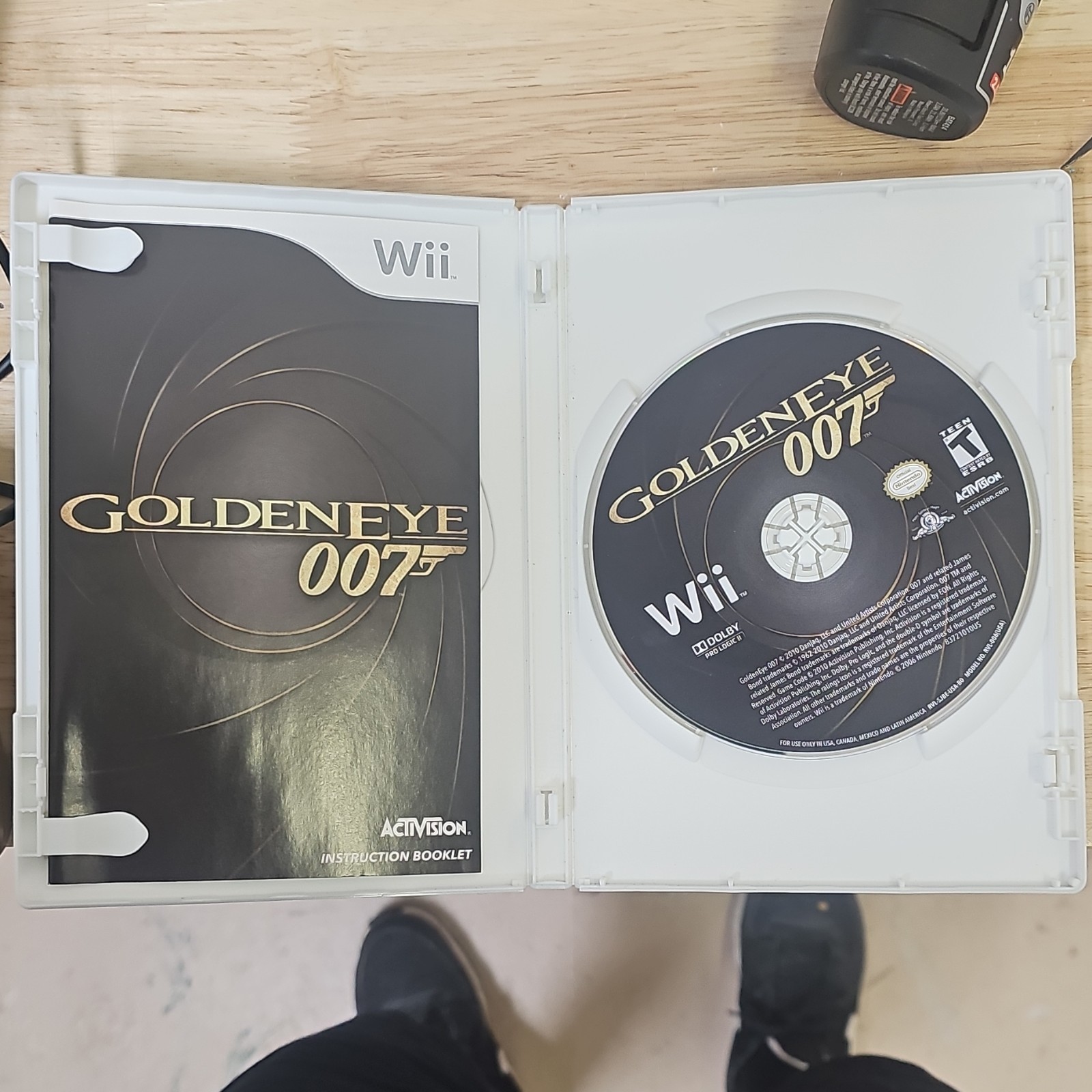 GoldenEye 007 Classic Edition Nintendo Wii Complete Manual Included James Bond