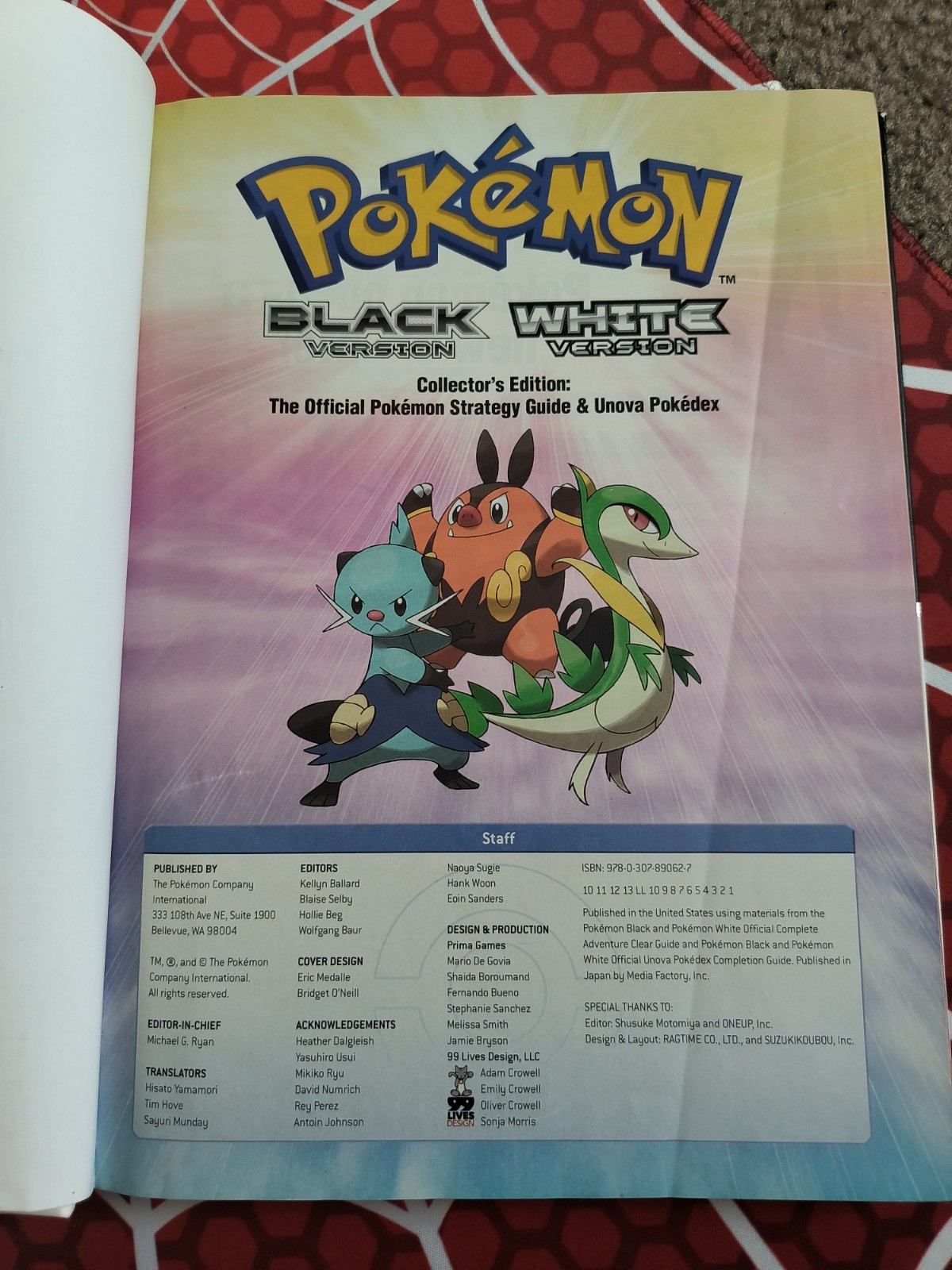 Pokemon Black and White Versions Strategy Limited Collectors Edition rough