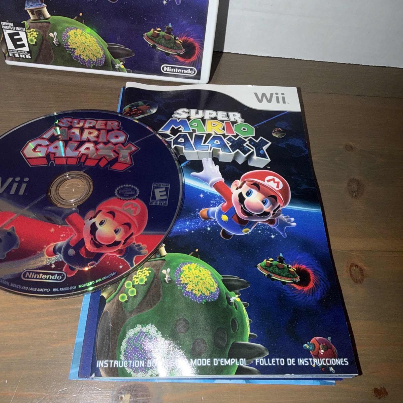 Super Mario Galaxy (Nintendo Wii, 2007) COMPLETE CIB With Manual