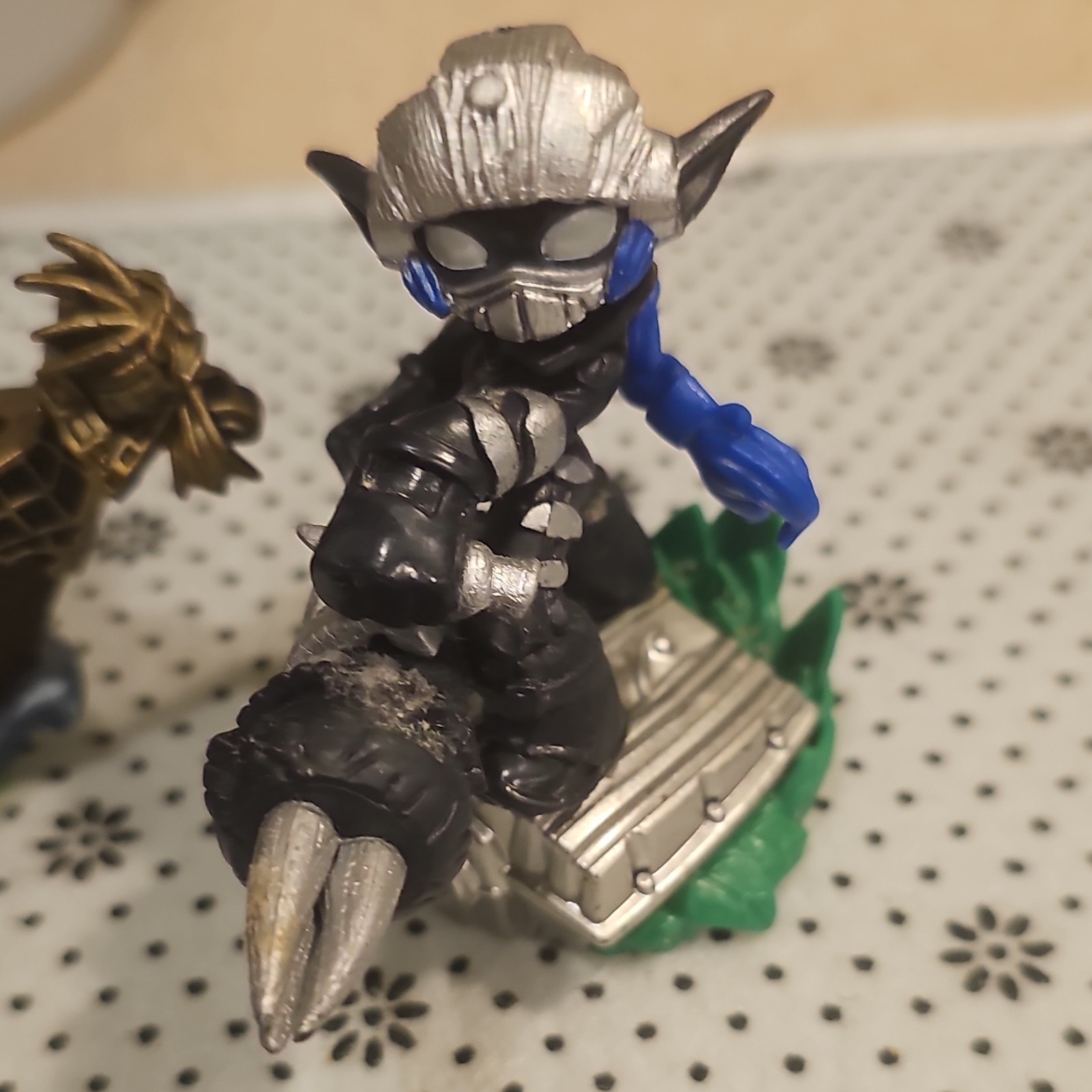 Activision Skylanders SuperChargers Nightfall Vehicle Figure Lot Model 87541388