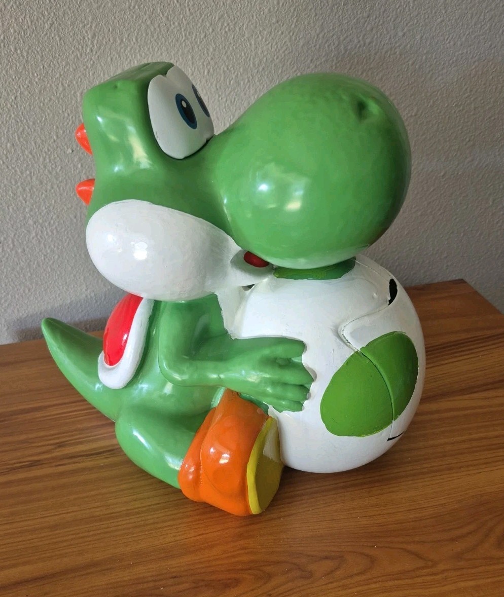 Replica Yoshi Egg Popcorn Bucket – Super Mario Fan Art Display Figure / Prop