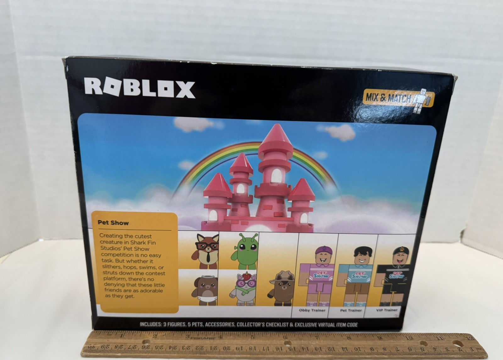 Roblox Toy Pet Show Set w/ Exclusive Virtual Item 14 Piece Set New Sealed