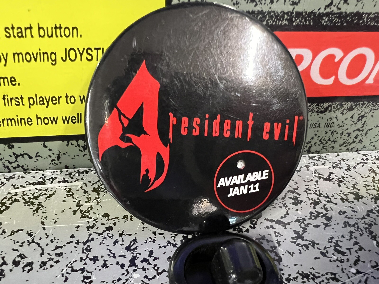 1995 SNES Doom & 2005 Resident Evil 4 Pinback Buttons + Dying Light 2 Neck Cover
