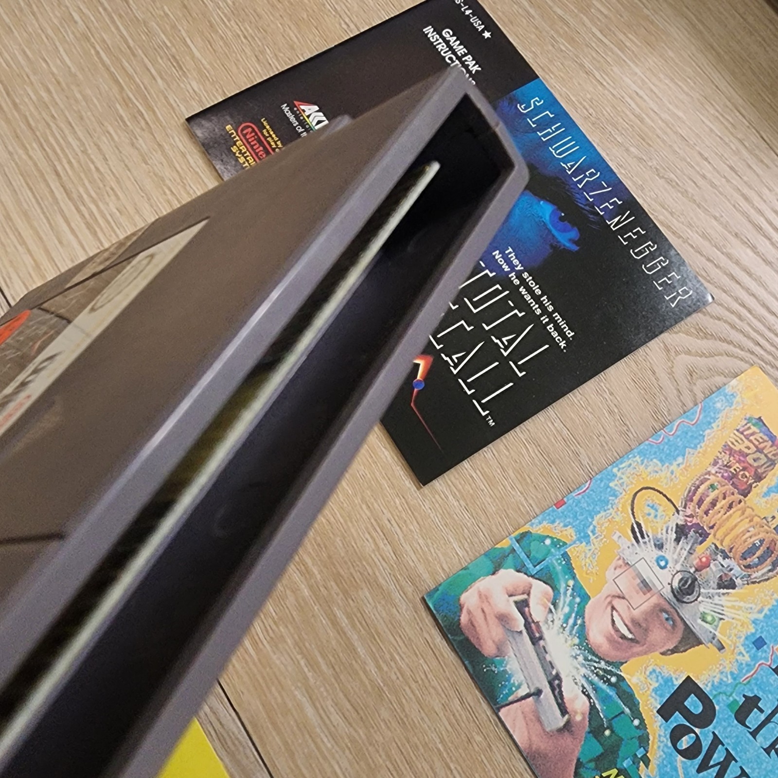 Total Recall (Nintendo Entertainment System, 1990)CIB-NM-VG