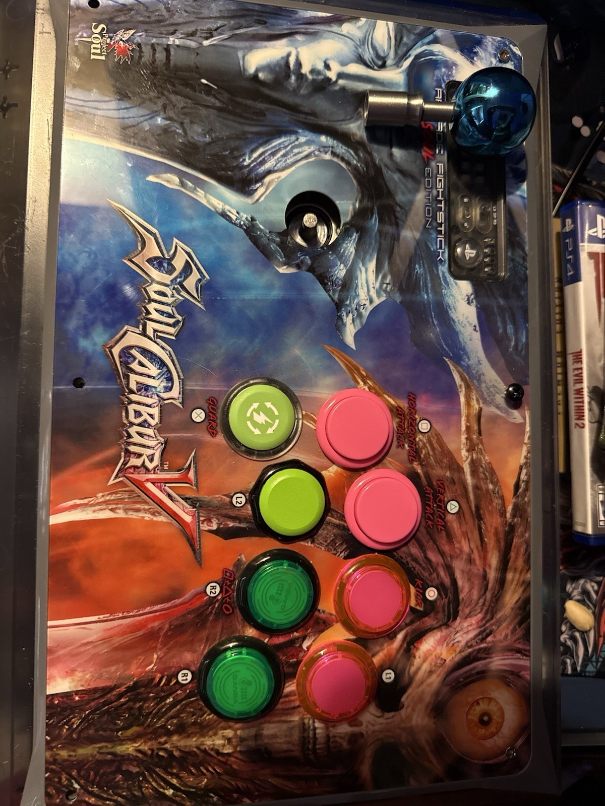 Mad Catz SoulCalibur V , Crown bubblegum buttons, Qanba gravity detach lever
