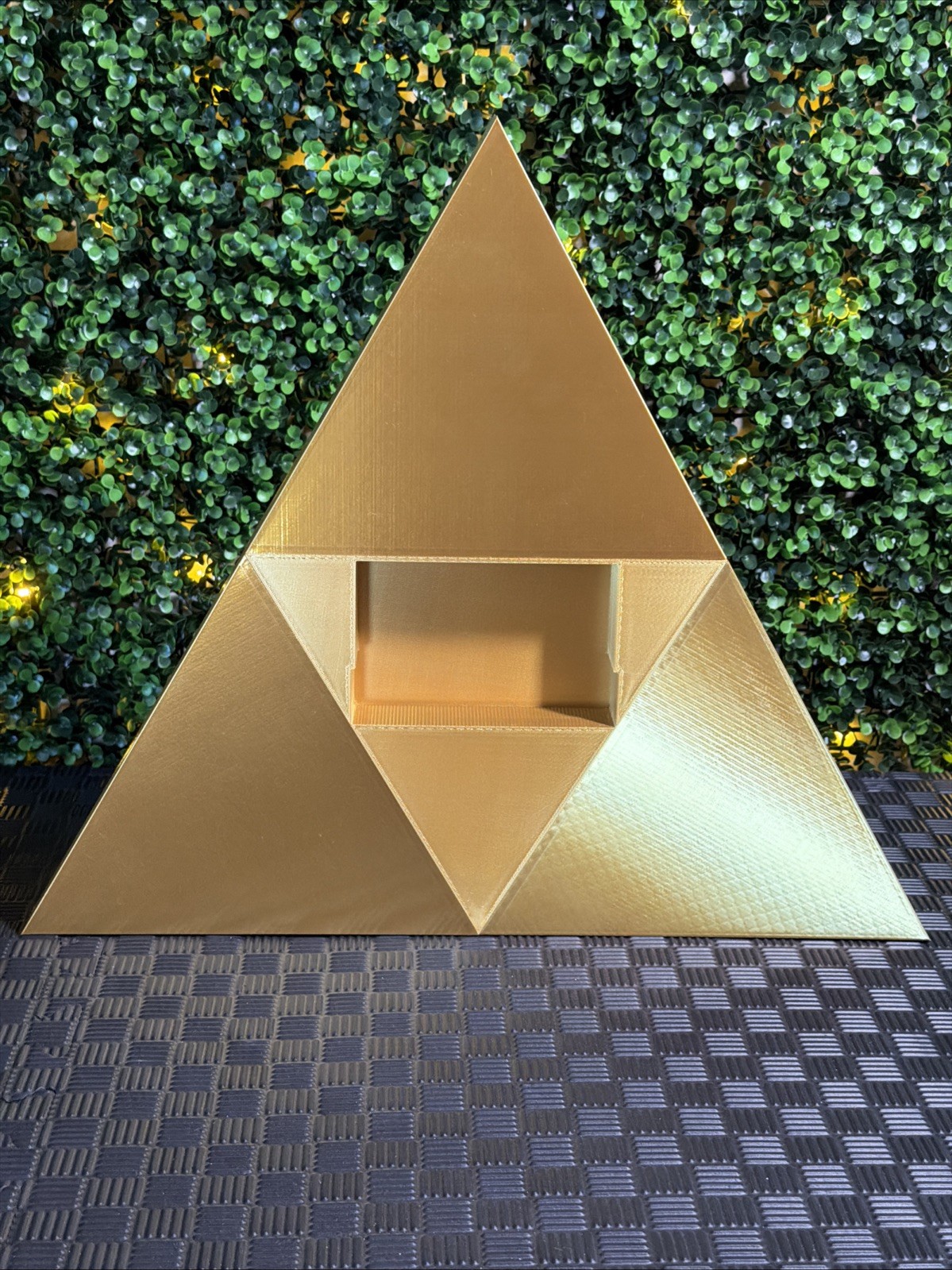 Zelda Link to the Past Triforce SNES Super Nintendo Game Cartridge Display Stand