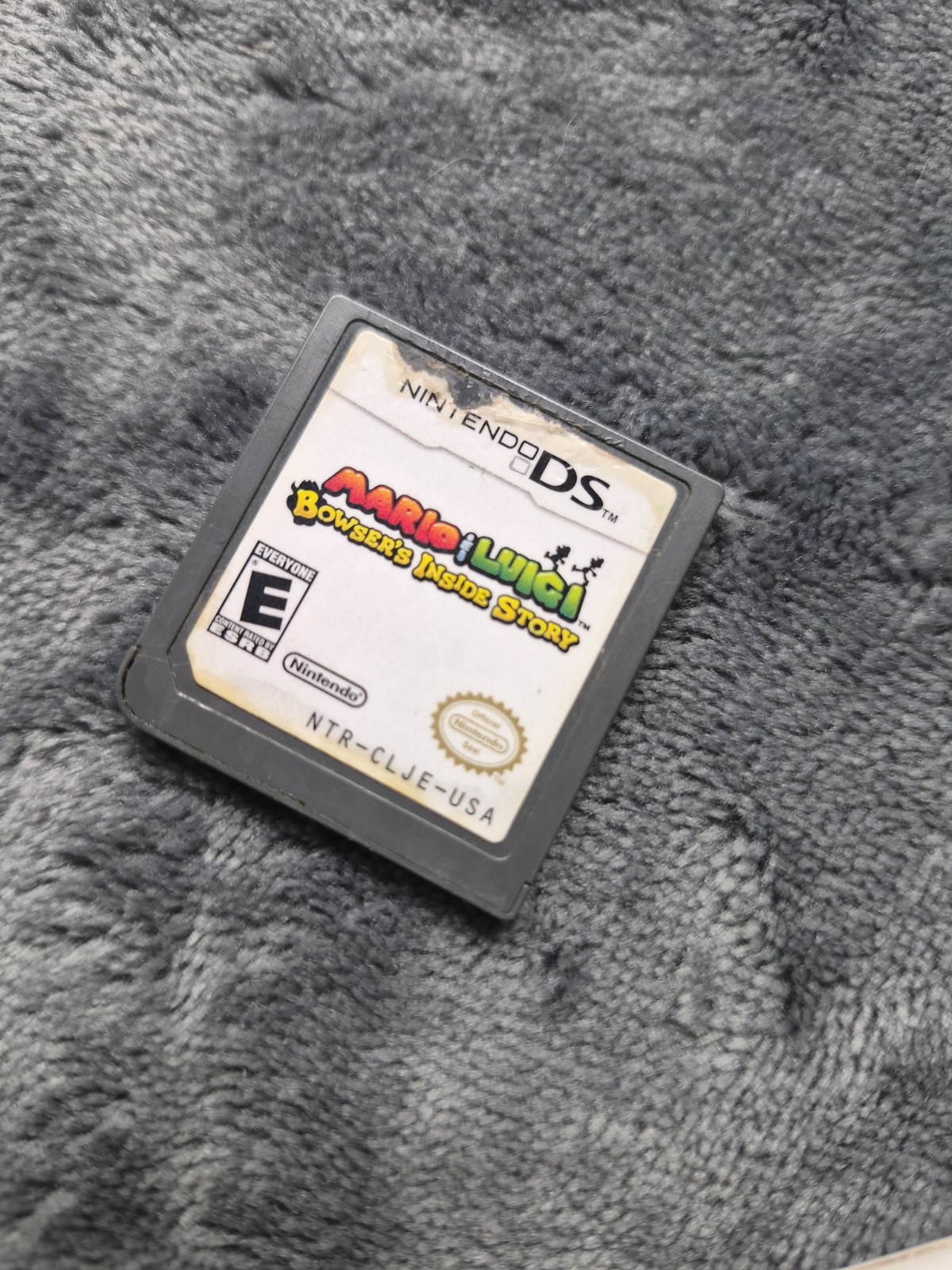 Nintendo DSi Console White w/ Charger & Mario & Luigi Game TESTED