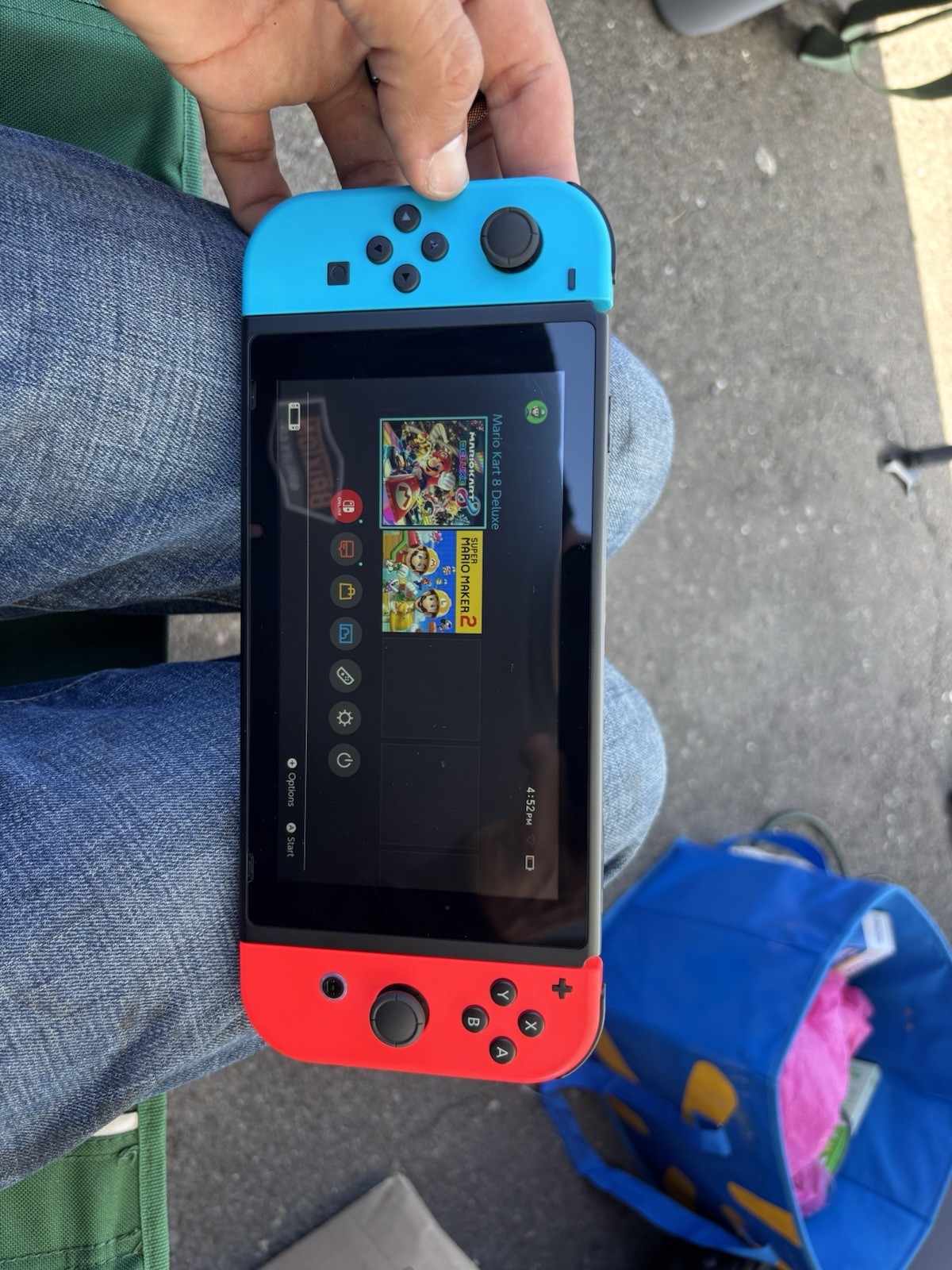 Nintendo Switch Console 32GB 1080p TV Connectivity USB-C Neon Red/Blue Joy-Con