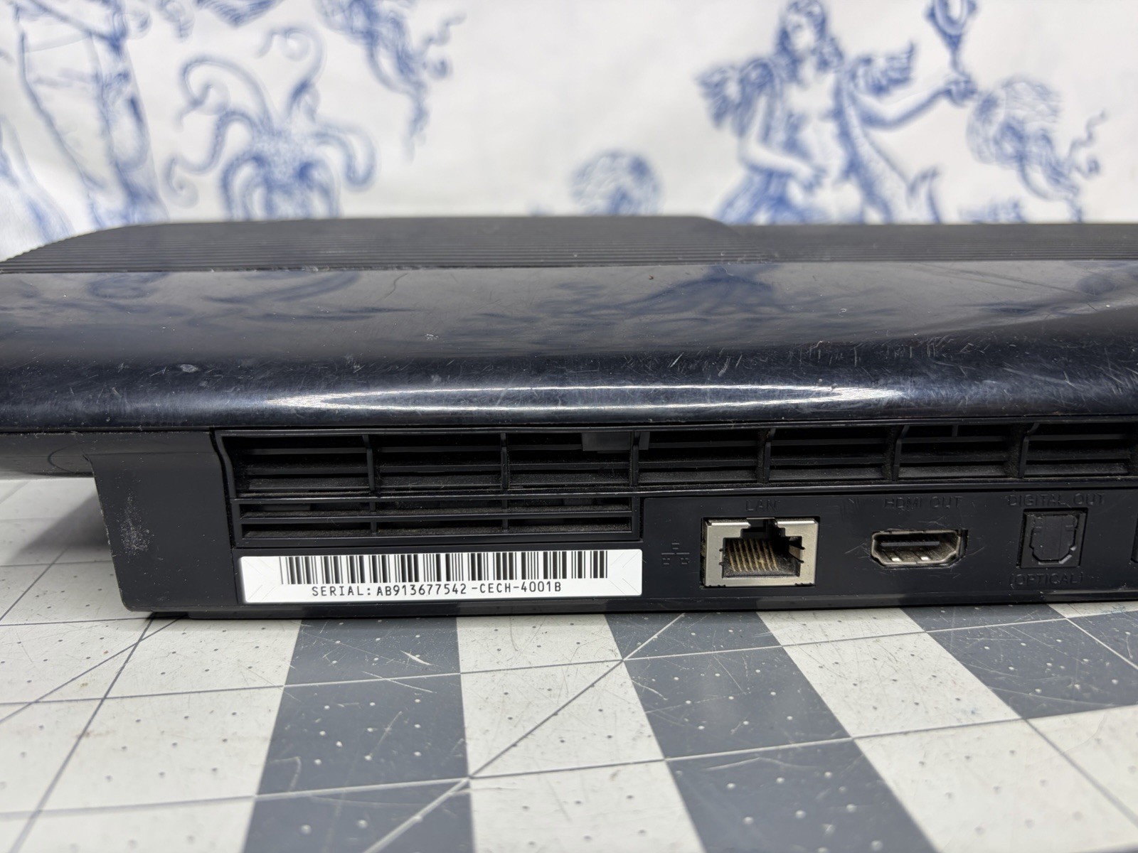 Sony PlayStation 3 PS3 Super Slim Console CECH-4001B For Parts Repair, read (M2)