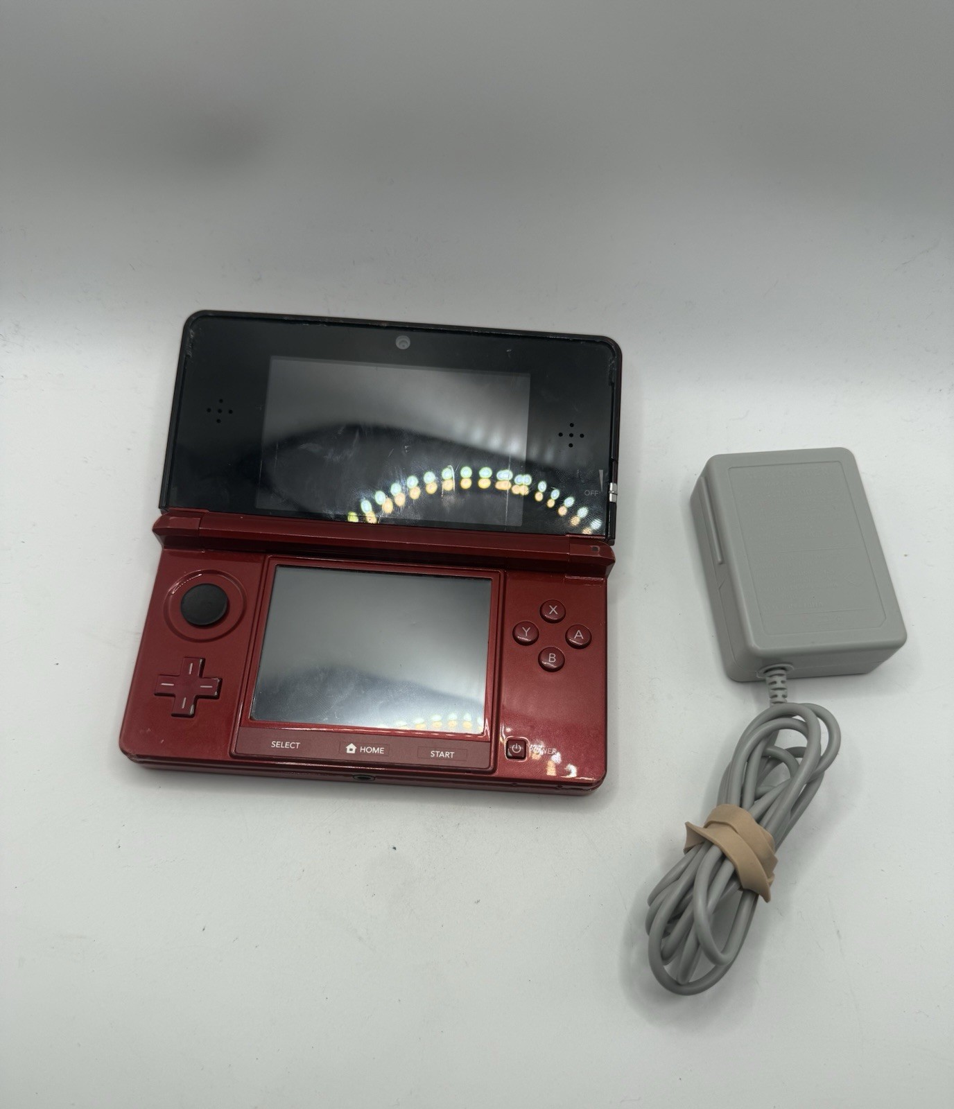 Nintendo 3DS Handheld System Flame Red CTR-001 w/ Charger TESTED