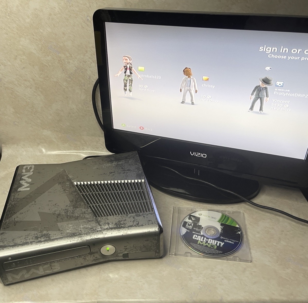Microsoft Xbox 360 S Call of Duty: Modern Warfare 3 Limited Edition Console