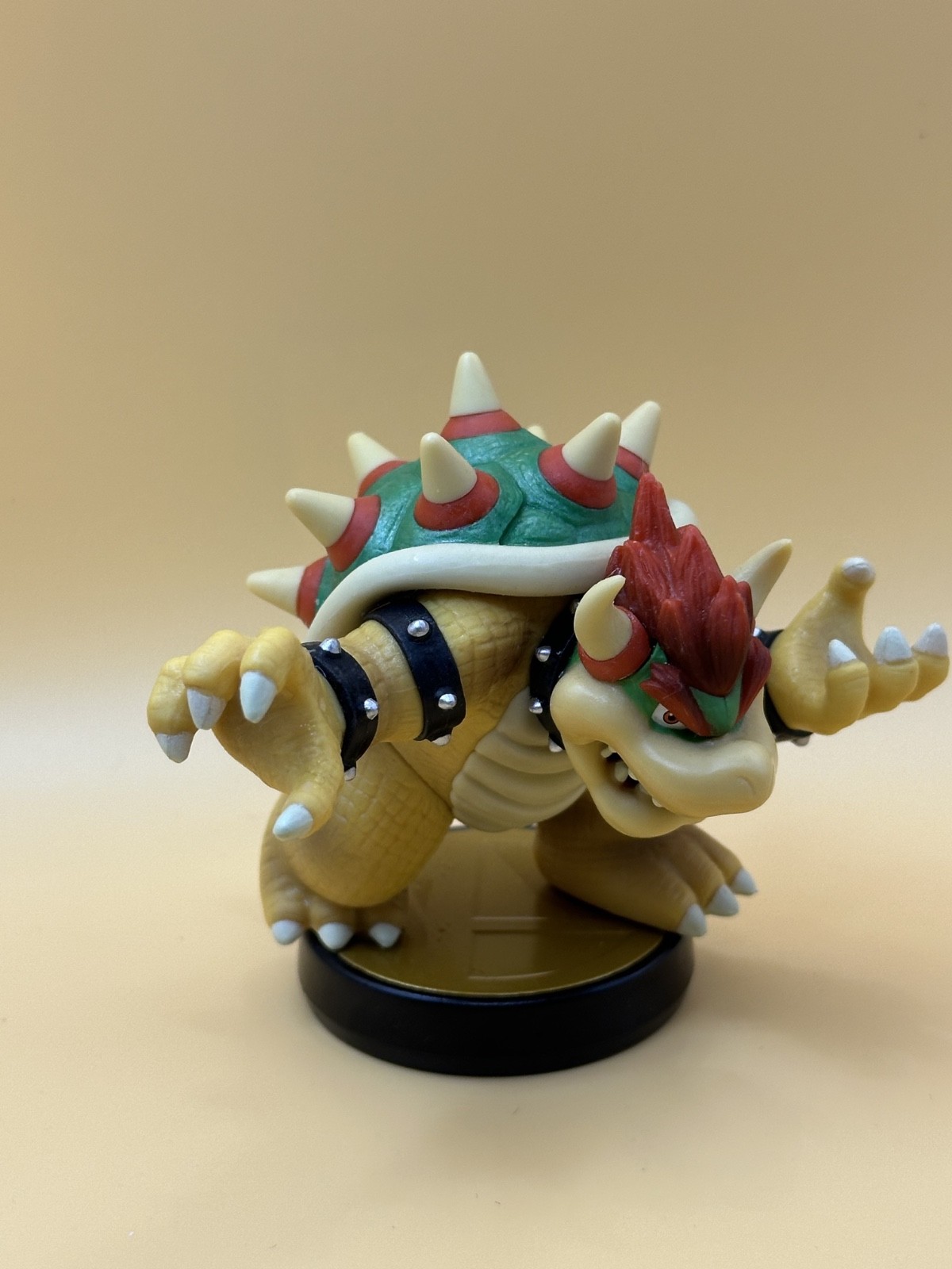Nintendo Super Smash Bros. Bowser amiibo Out of Box