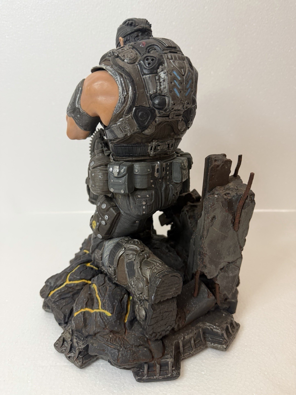 Gears of War 3 Marcus Fenix Collectible Statue